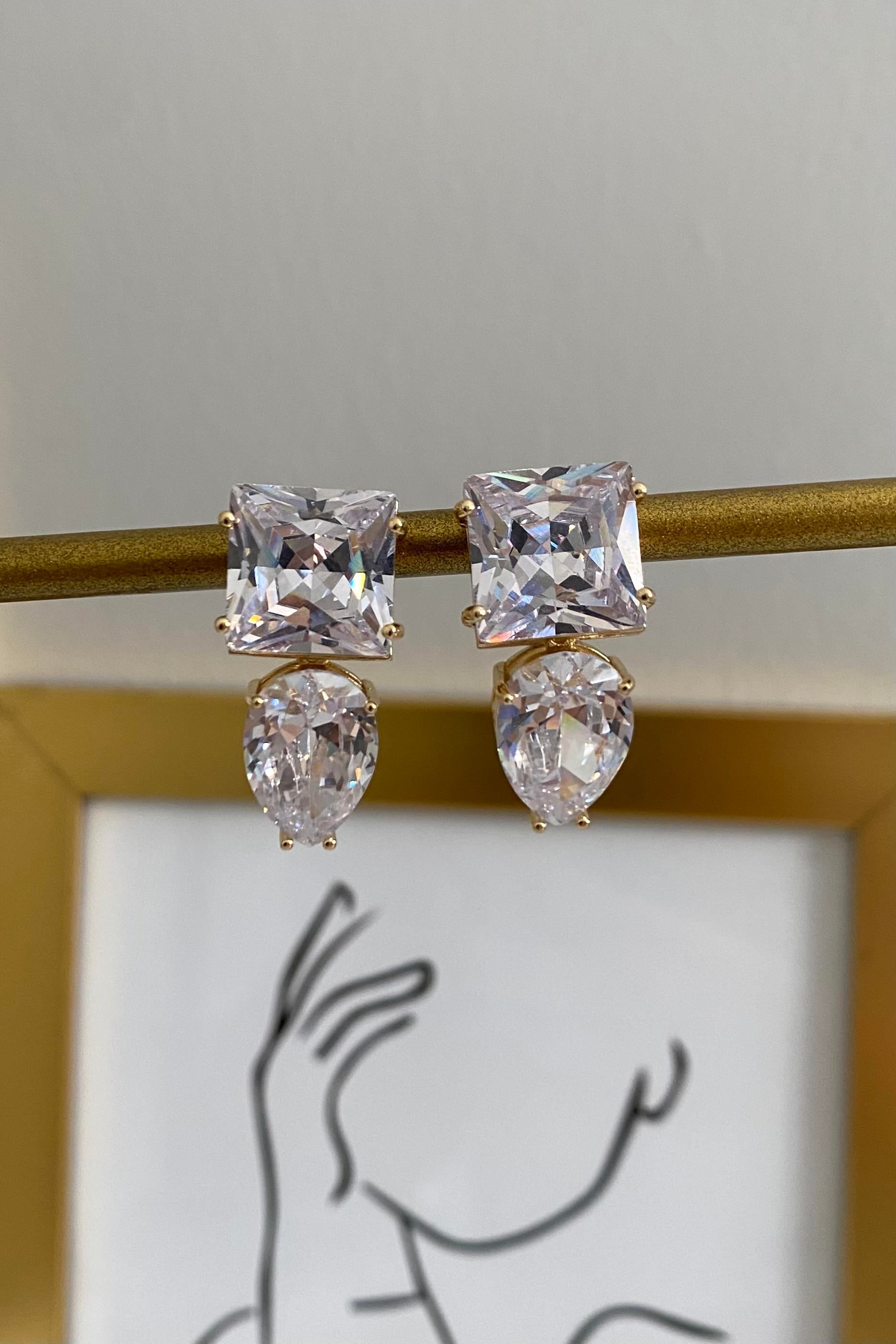 KARE DAMLA TAŞLI KÜPE