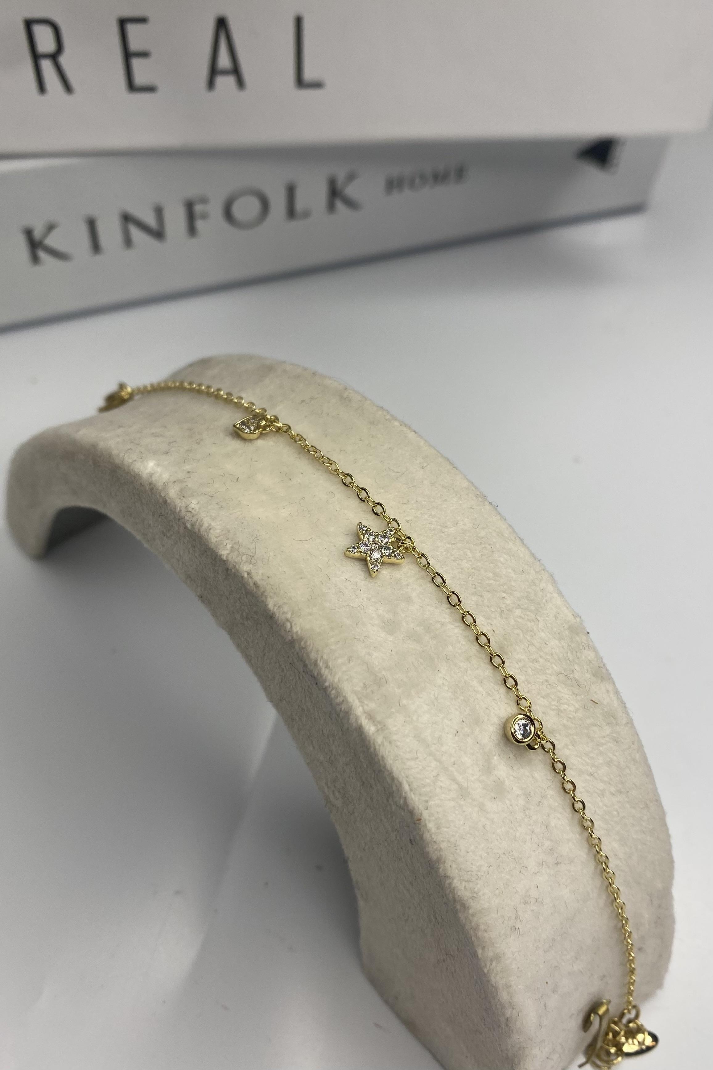 MİNİMAL CHARM ZİNCİR BİLEZİK