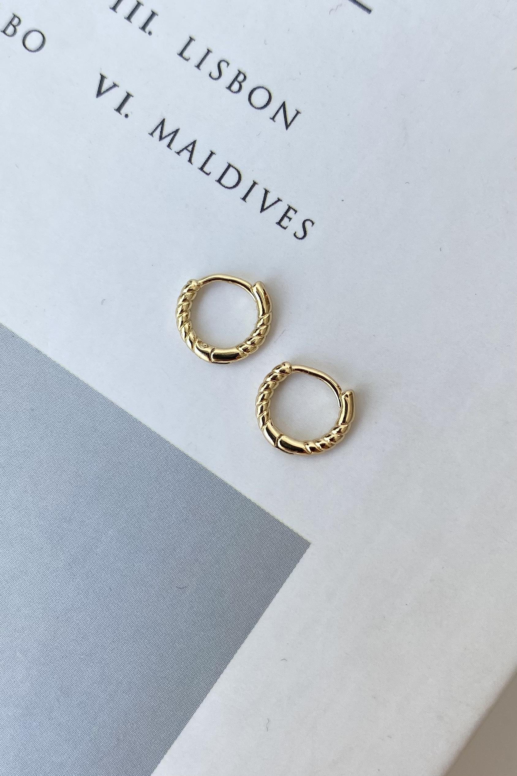 MİNİMAL SARMAL KÜPE 1 CM