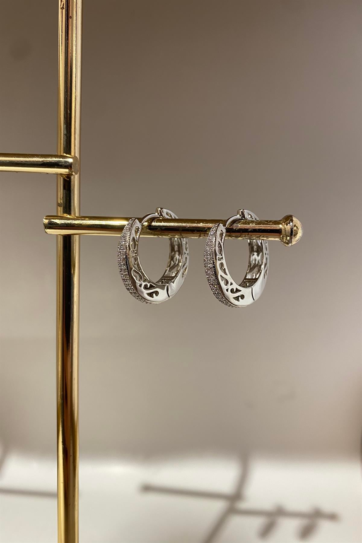 MOTİFLİ ZİRKON TAŞLI HALKA KÜPE 2,4cm