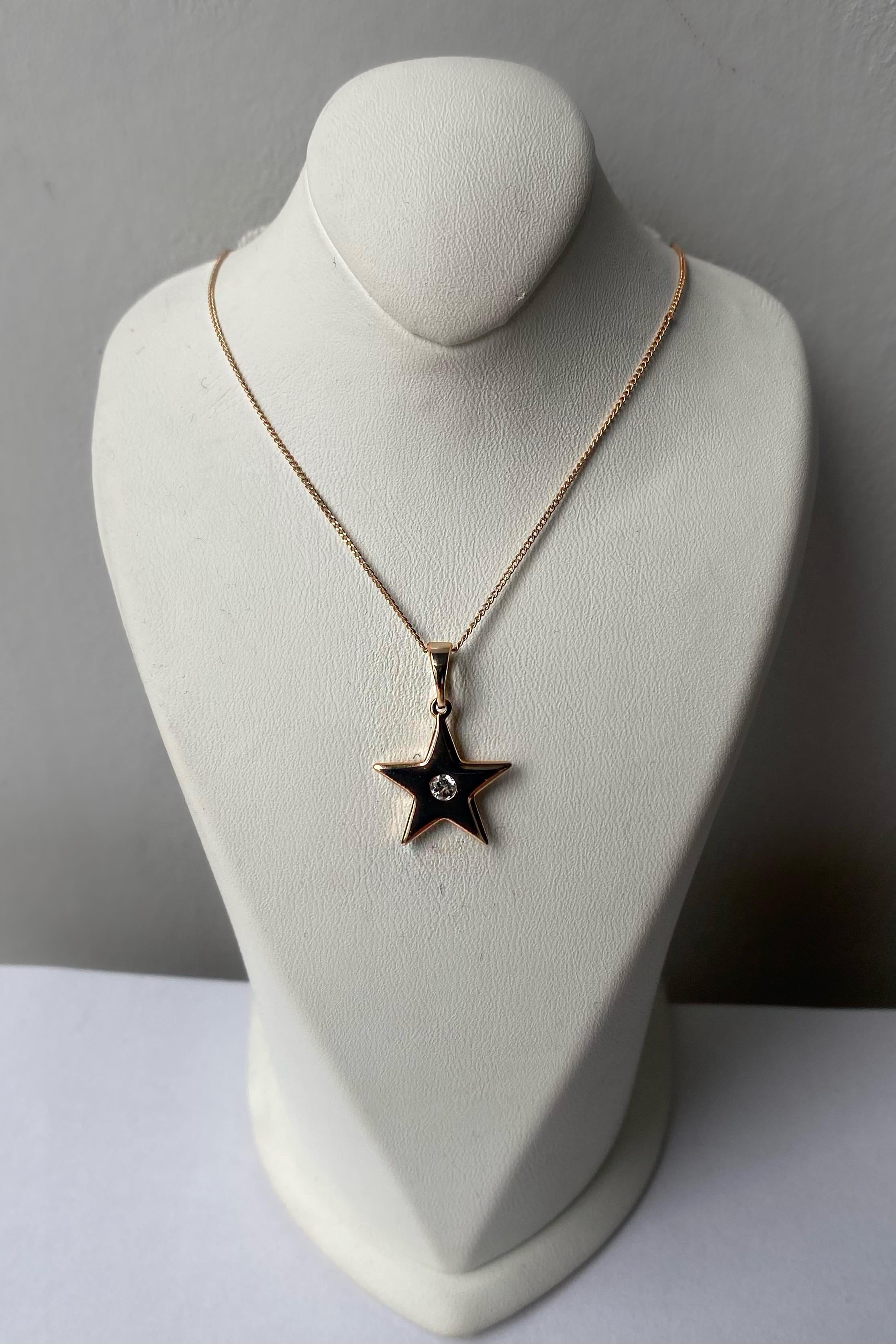 NOKTA TAŞ YILDIZ KOLYE