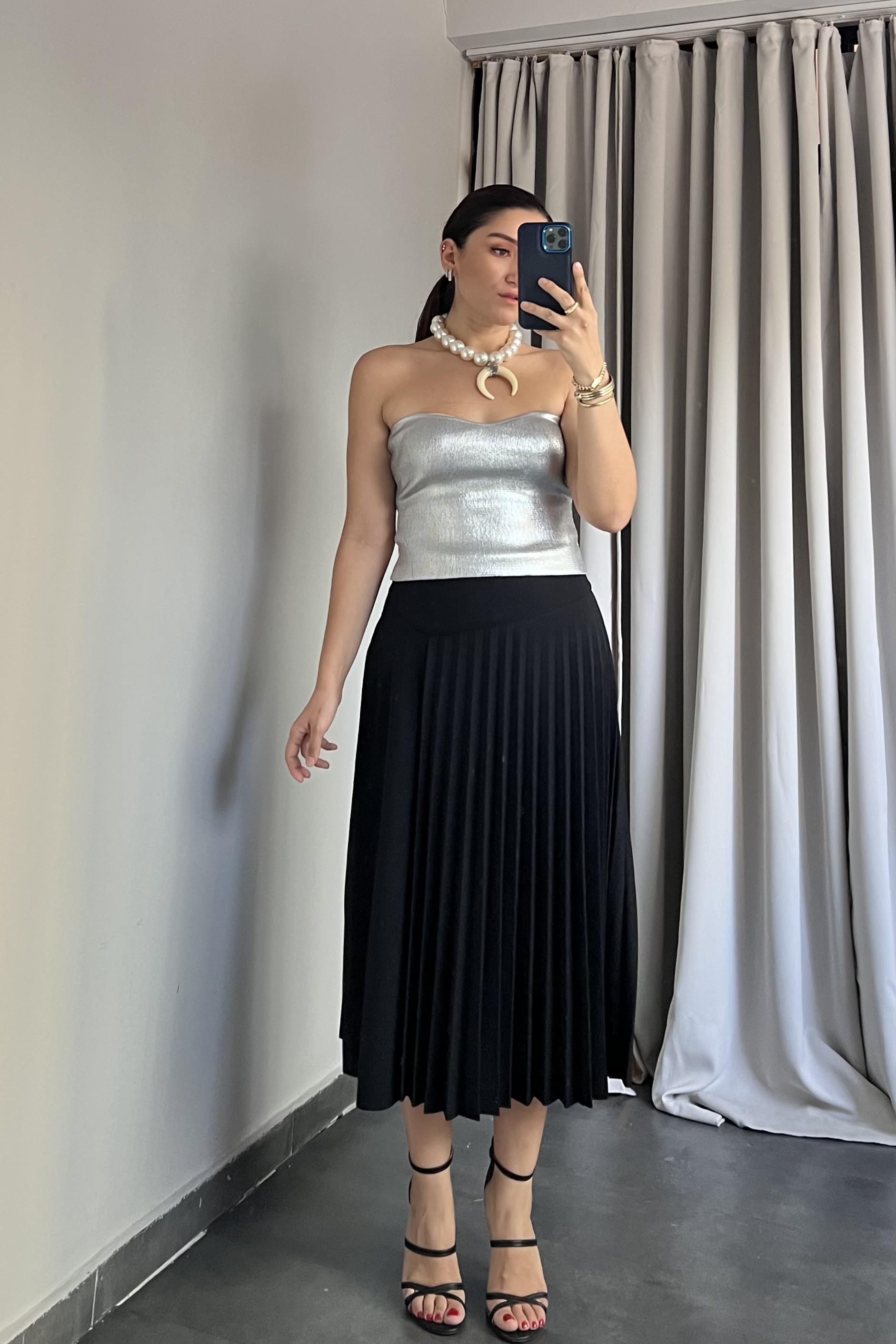 ÖNÜ YIRTMAÇLI PİLELİ ŞORTLU ETEK/3002