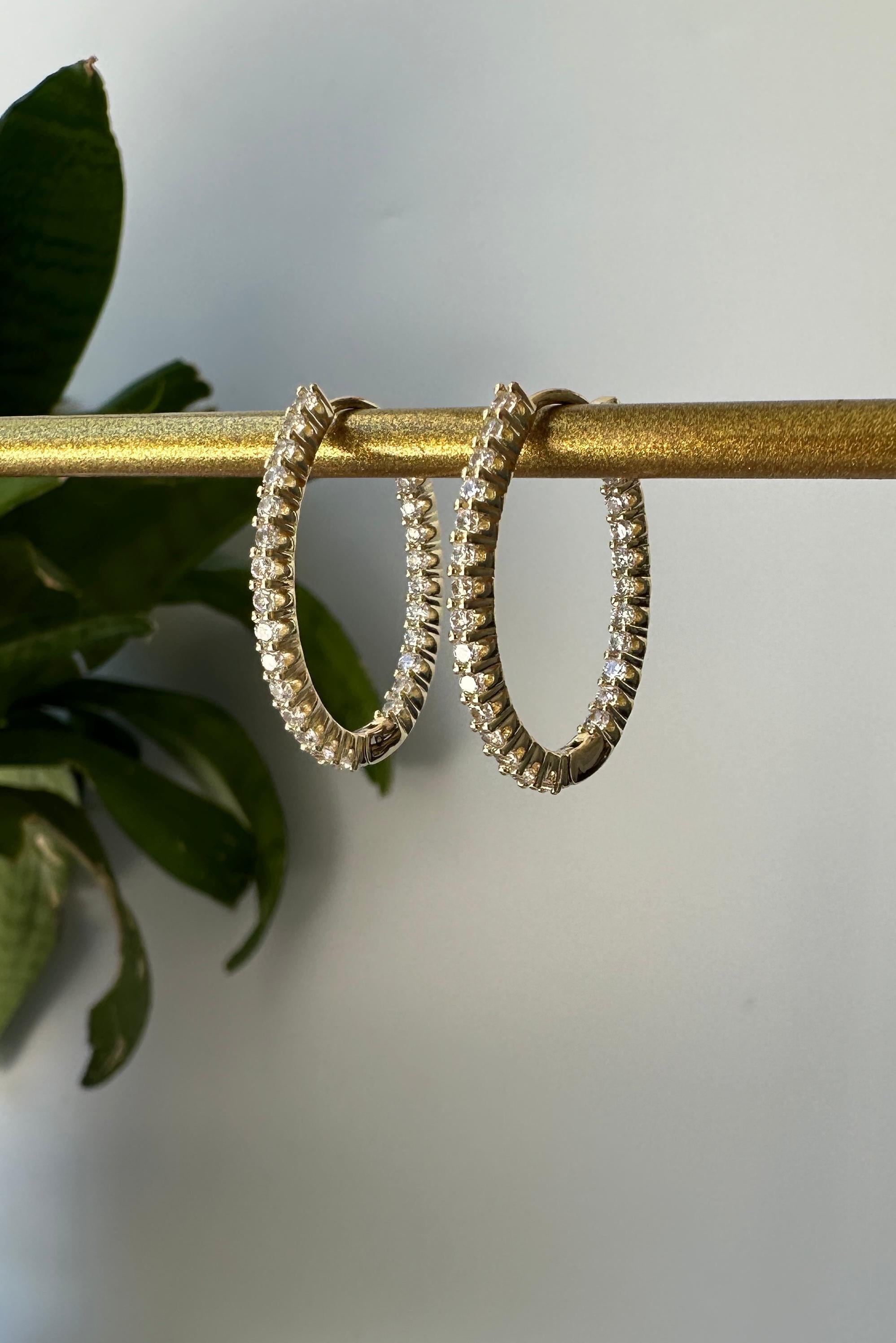 OVAL KESİM TAŞLI KÜPE 2,5CM