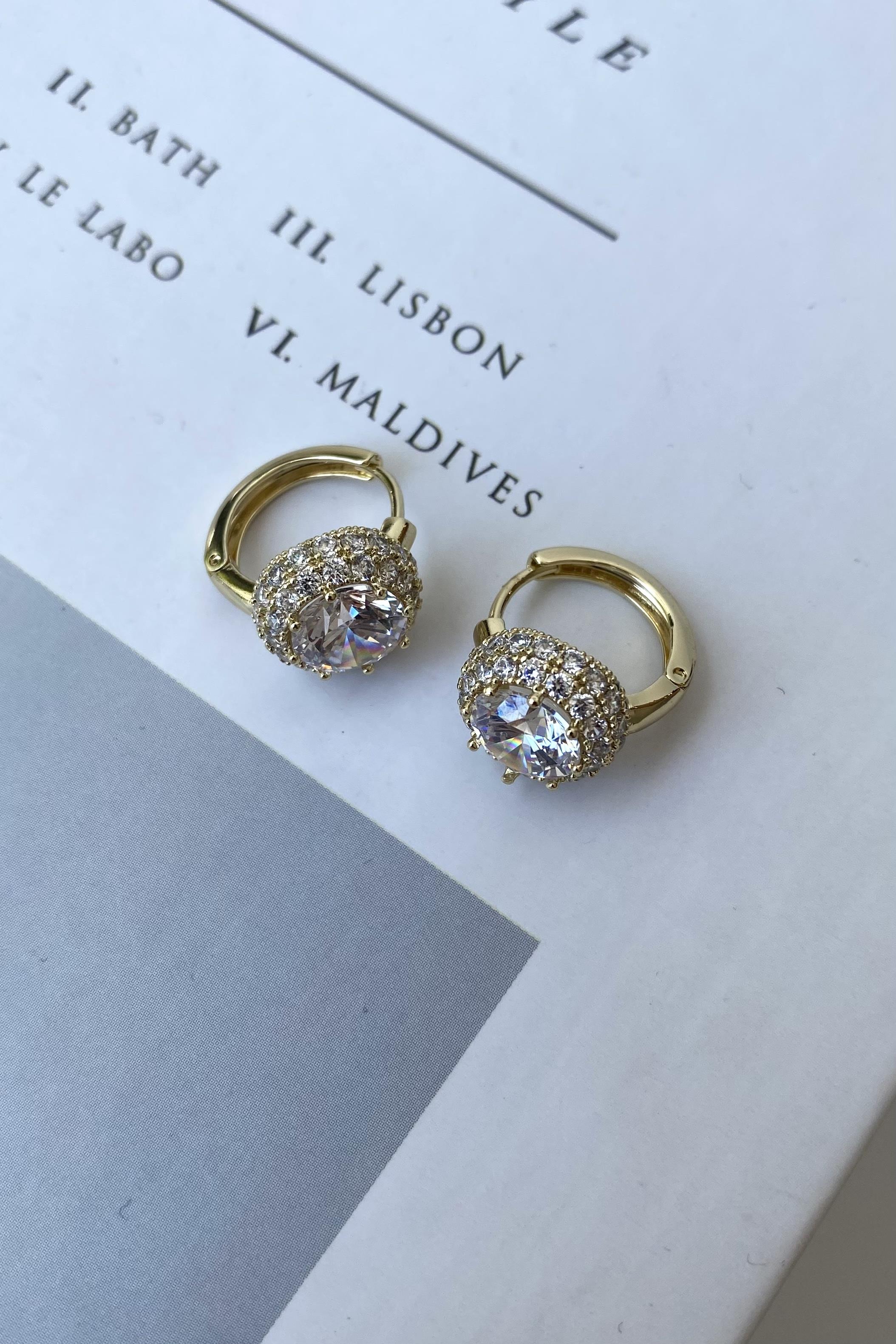 PARLAK DÜĞME TAŞLI HALKA KÜPE