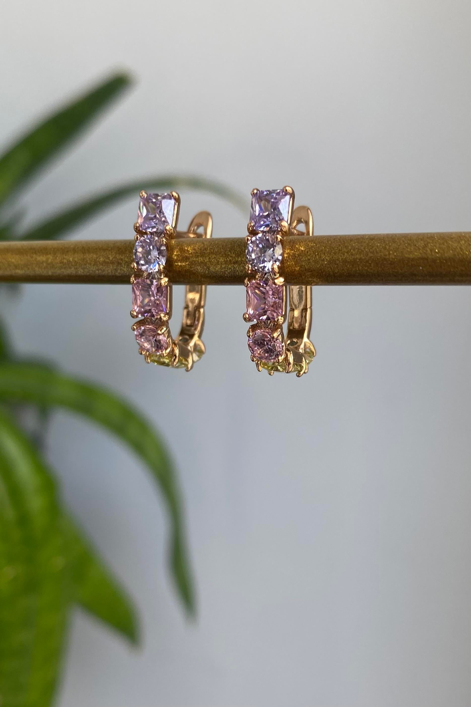 RENKLİ TAŞLI HALKA KÜPE