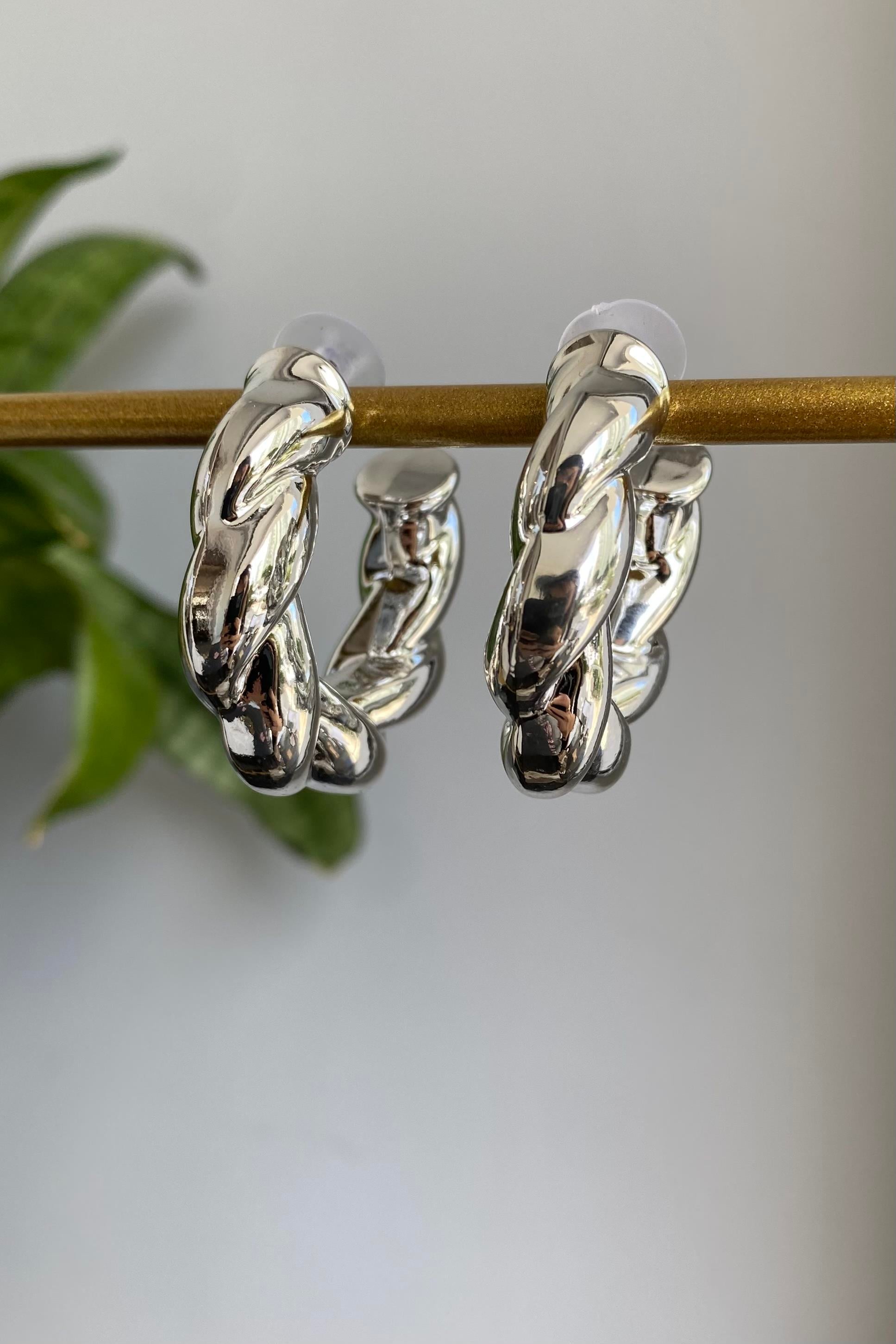 SARMAL ÇİVİ KÜPE