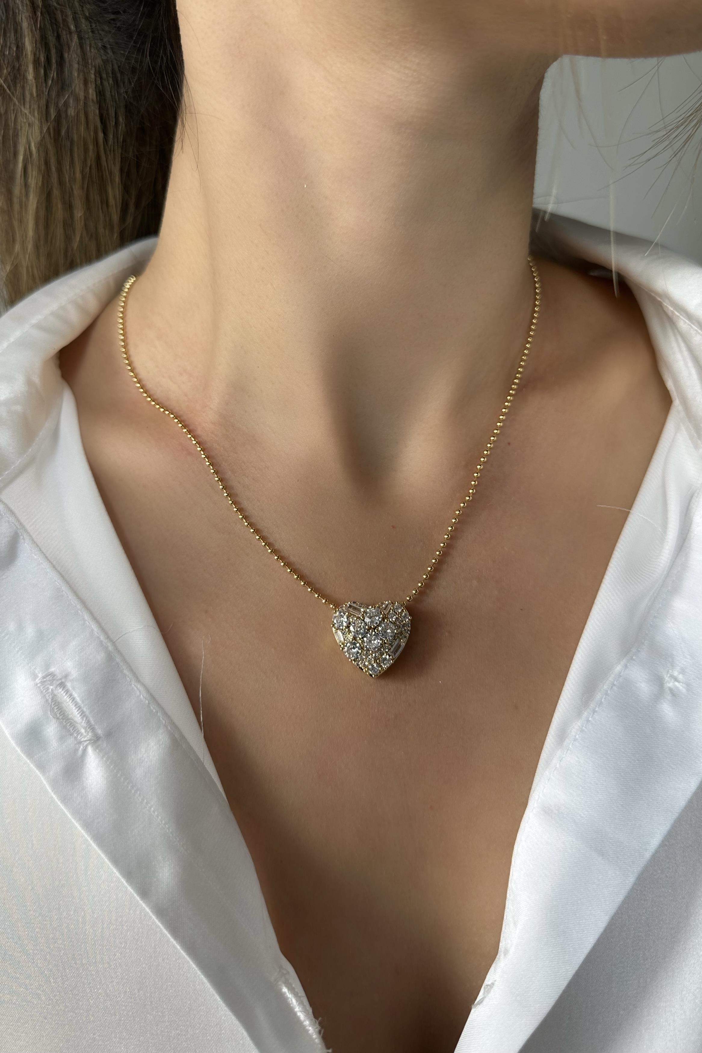 SERPMA TAŞLI KALPLİ KOLYE