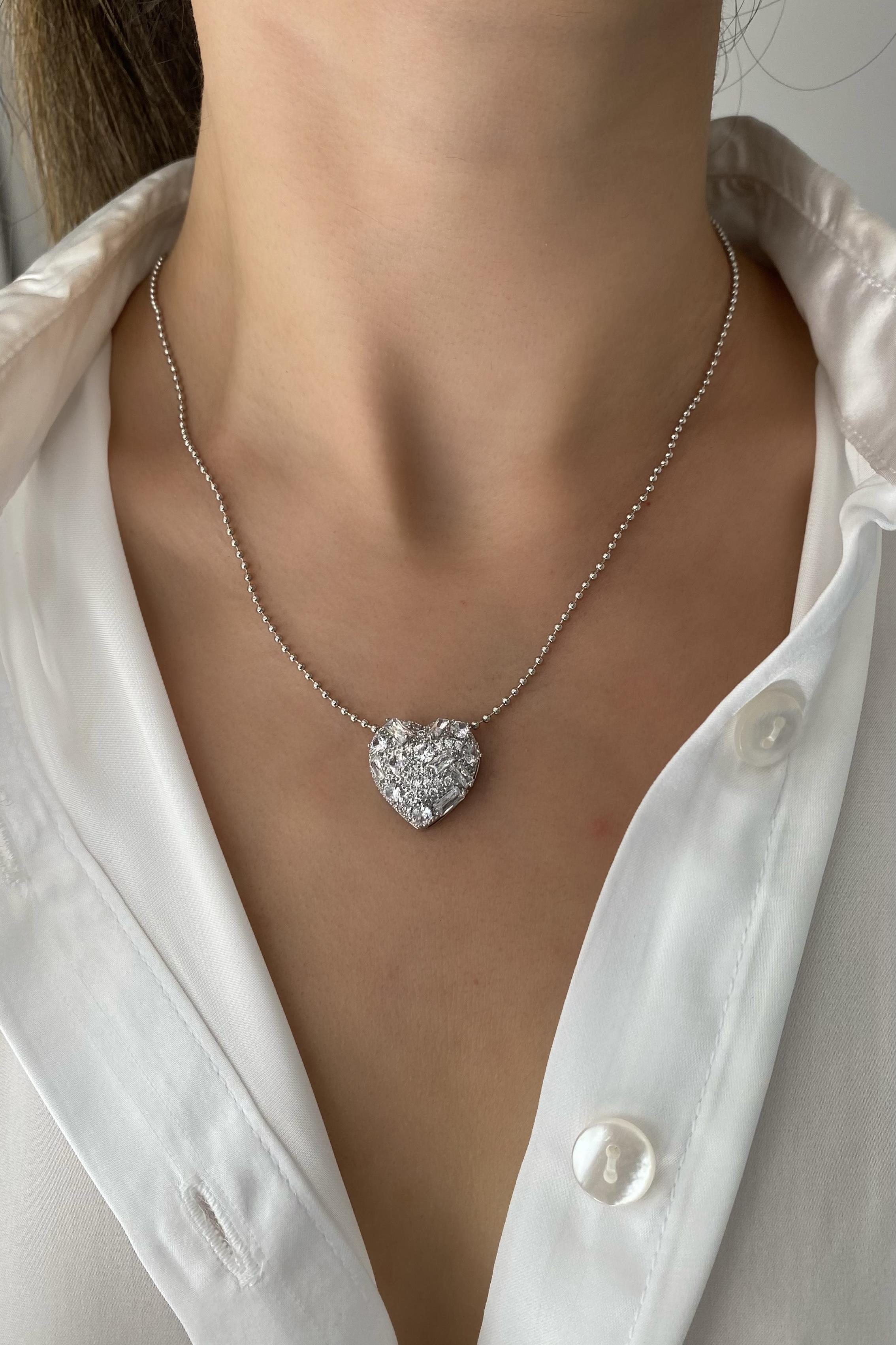 SERPMA TAŞLI KALPLİ KOLYE