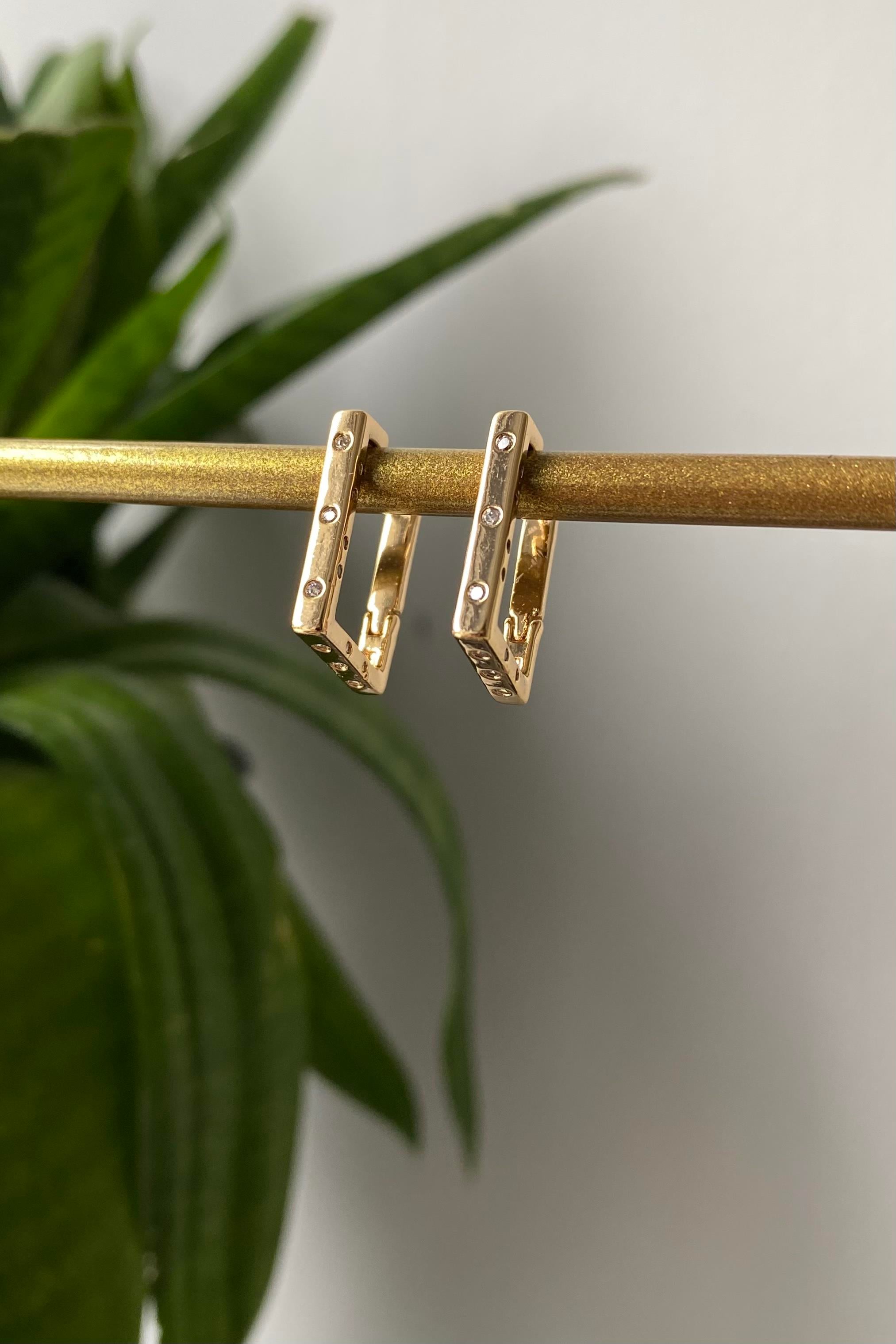 SERPME TAŞLI DİKDÖRTGEN KÜPE 1,7 CM