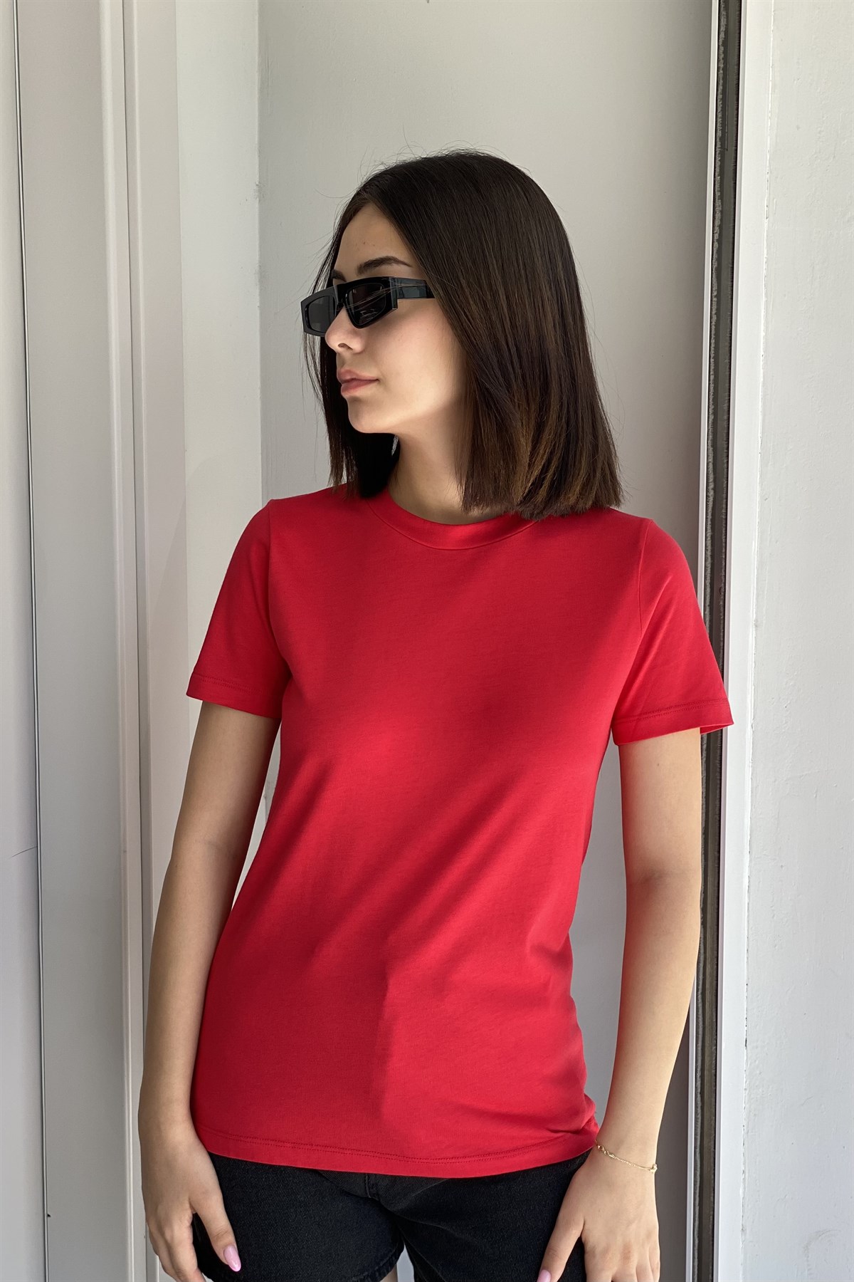 SIFIR YAKA BASIC T-SHIRT