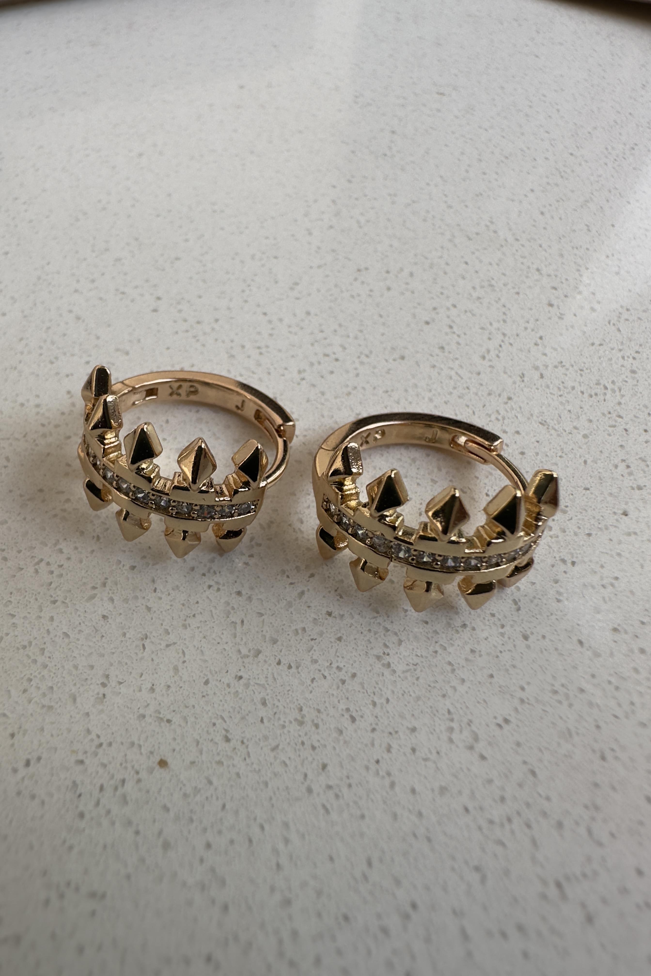 SIRA TAŞLI TİMSAH KÜPE