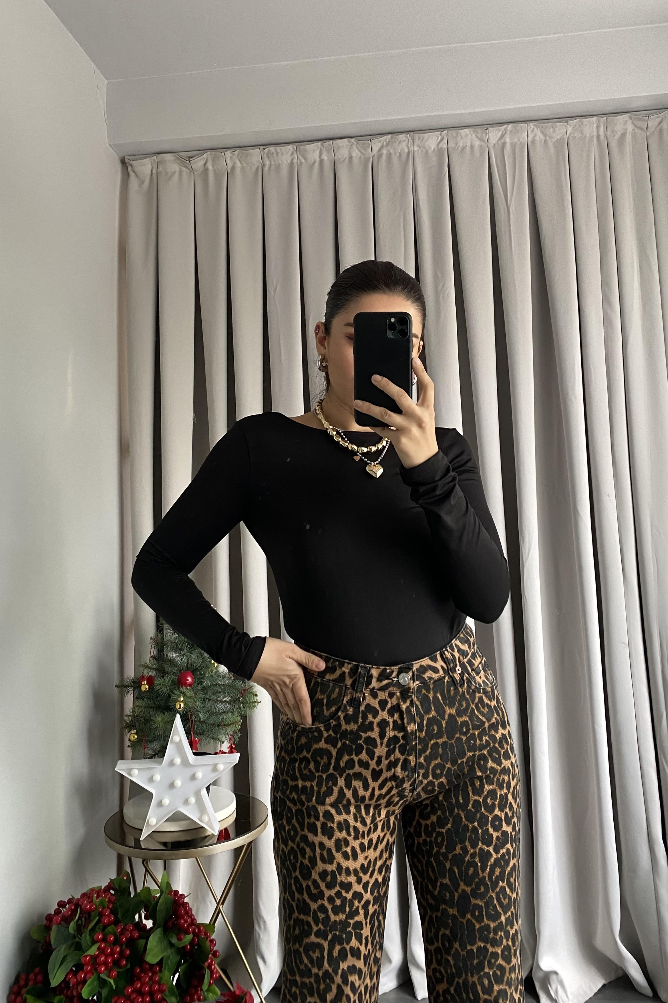 SIRT DEKOLTELİ BODY