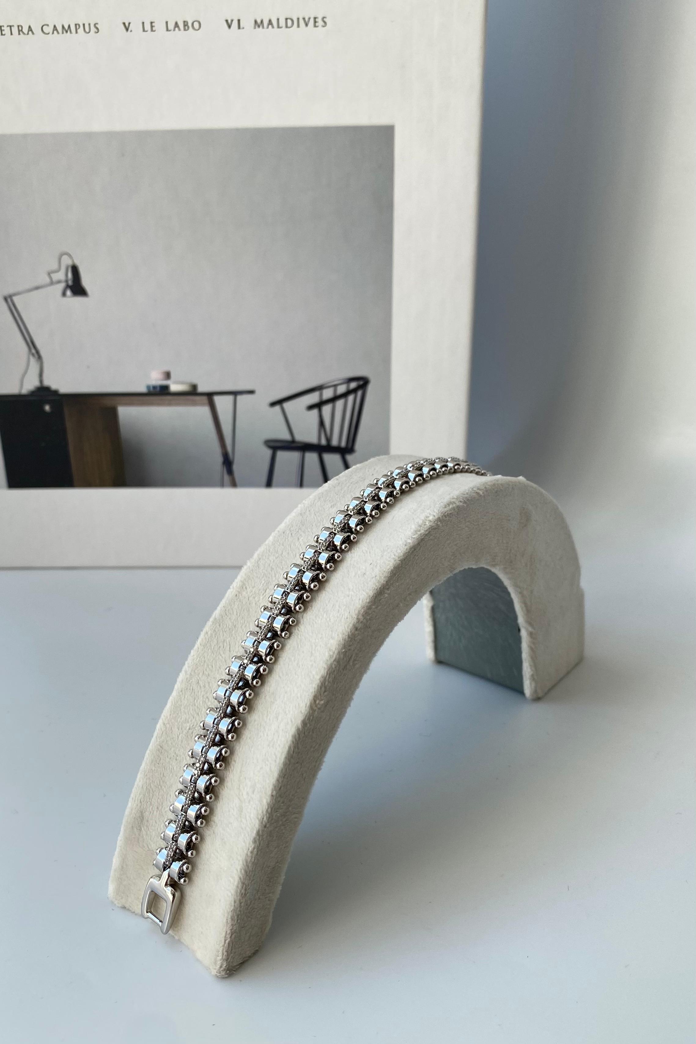 TAŞ ŞERİTLİ PİMLİ KORDON BİLEZİK