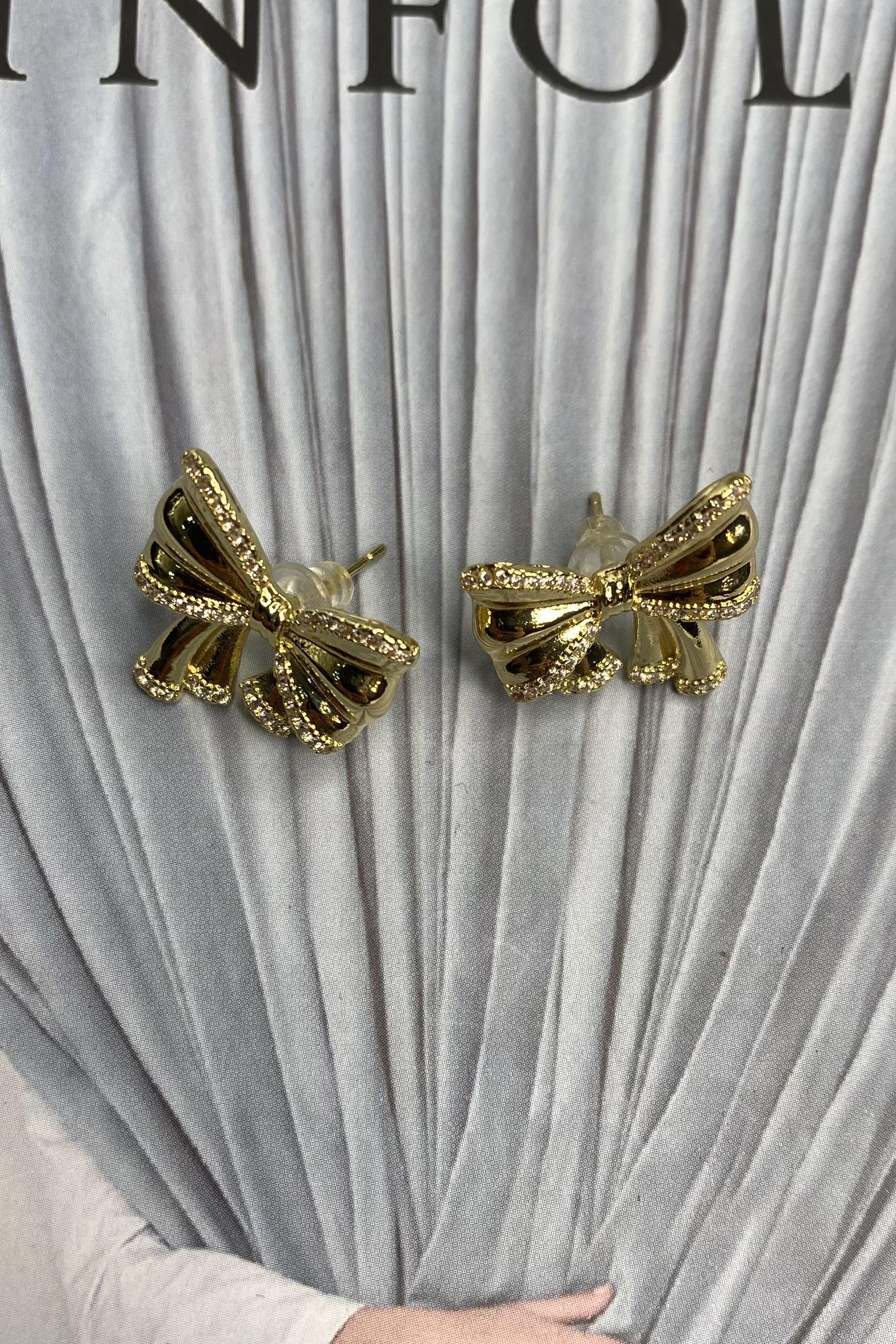 TAŞLI FİYONK KÜPE