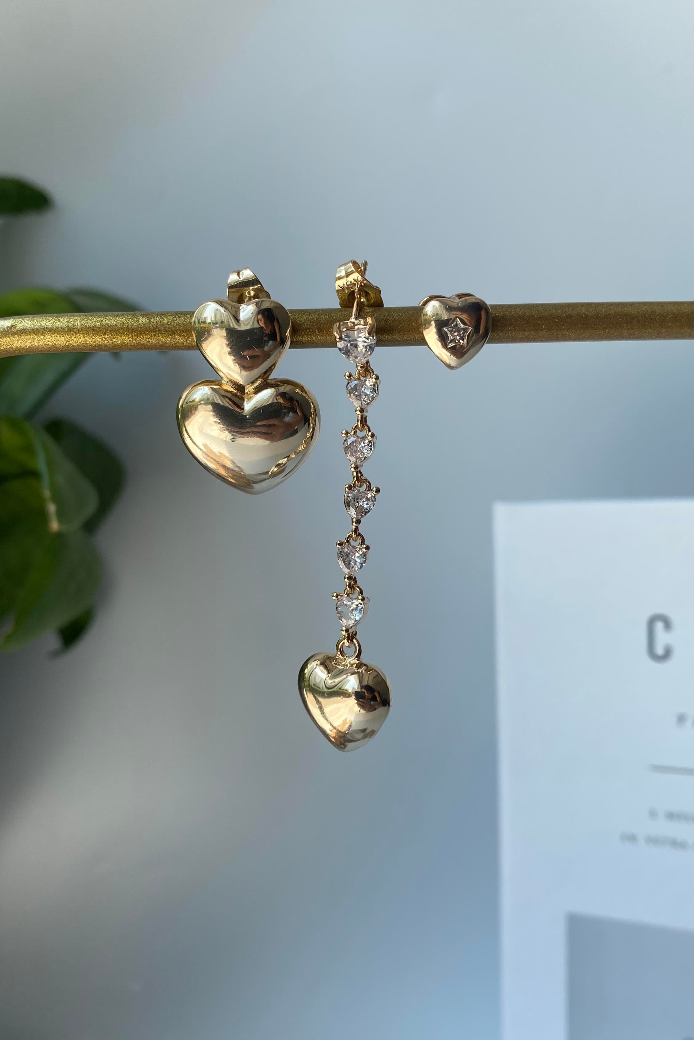 TAŞLI KALP ÜÇLÜ KOMBİN KÜPE