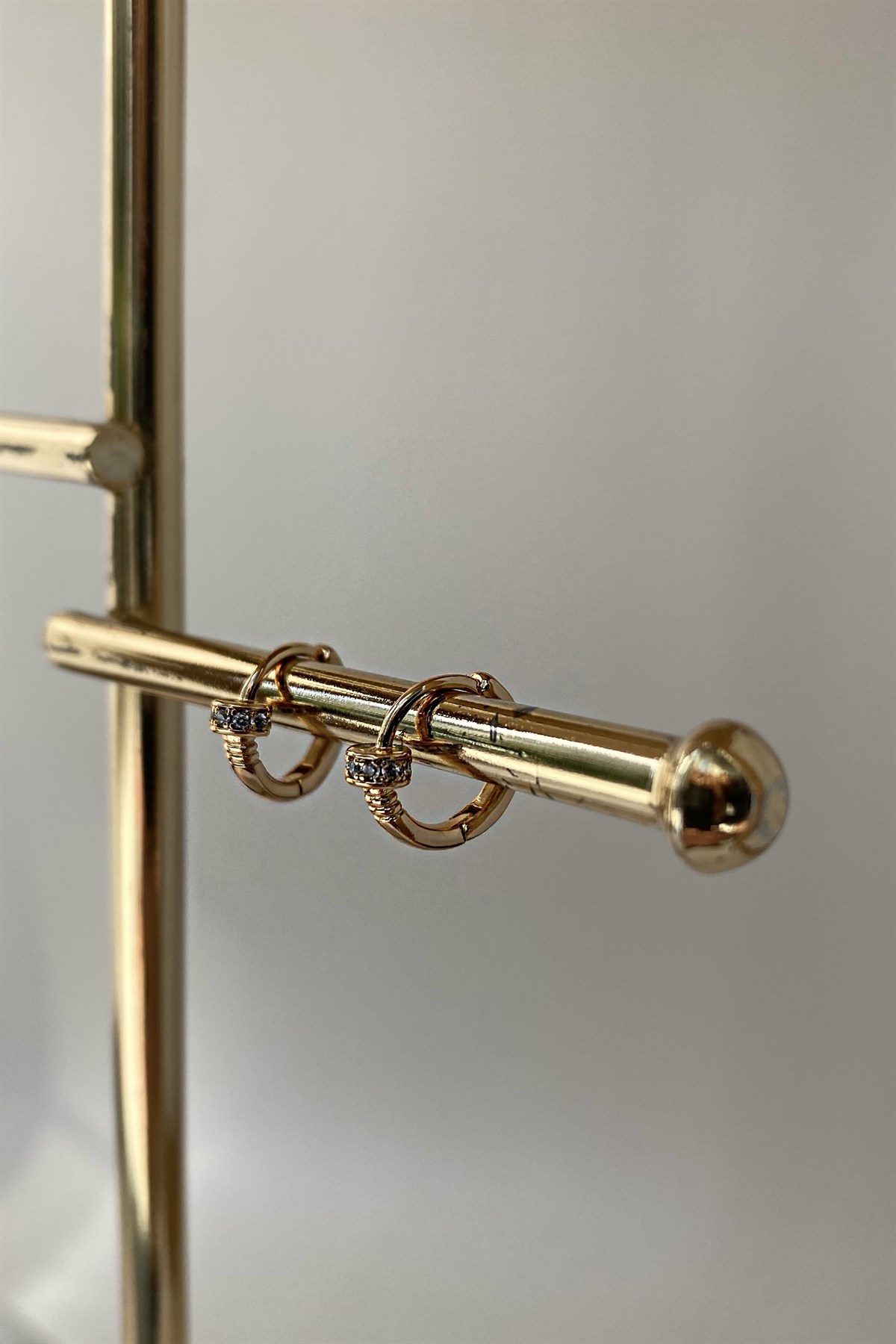 TAŞLI SİLİNDİR HALKA KÜPE 1.1cm