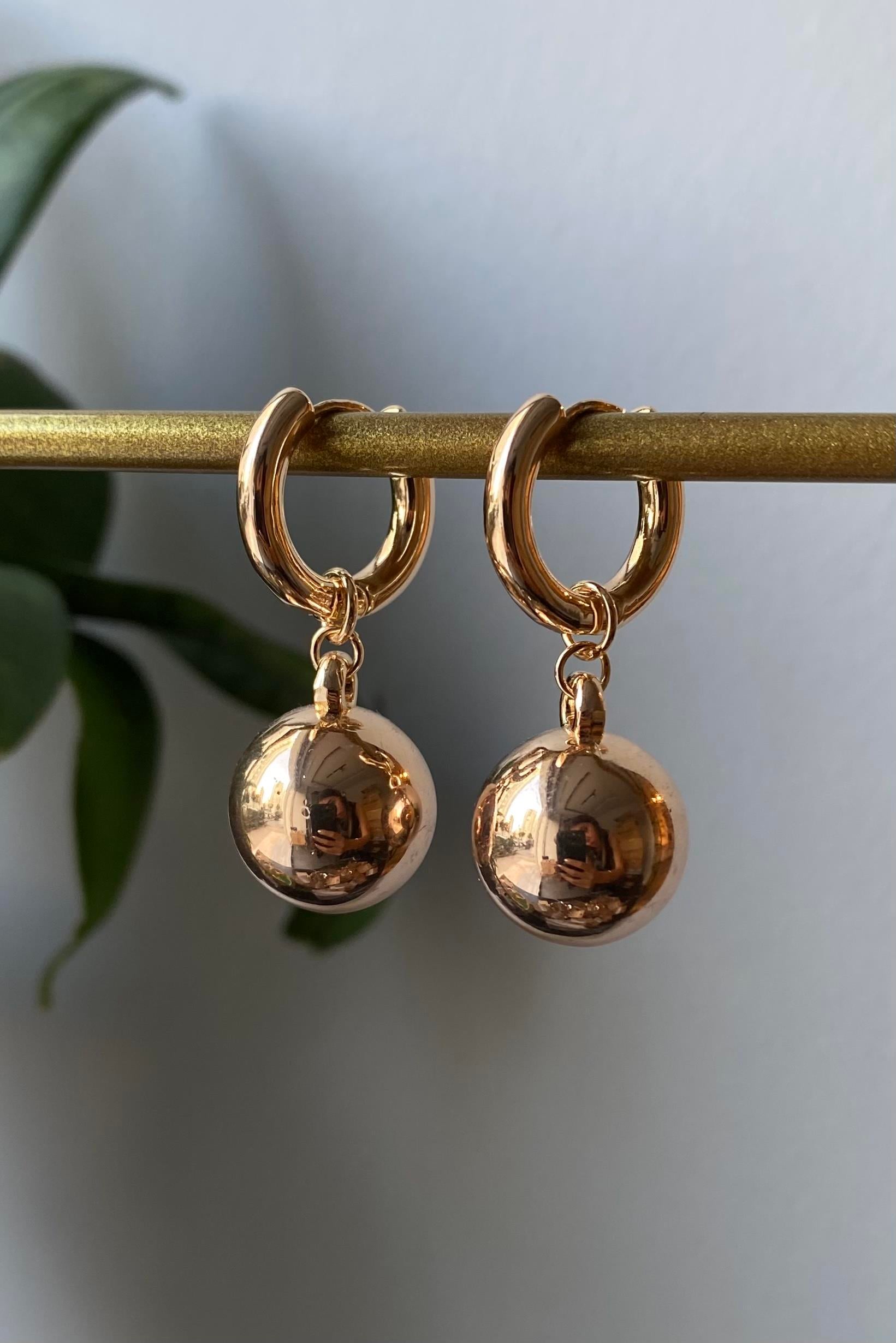 TOP SARKINTILI BORU HALKA KÜPE