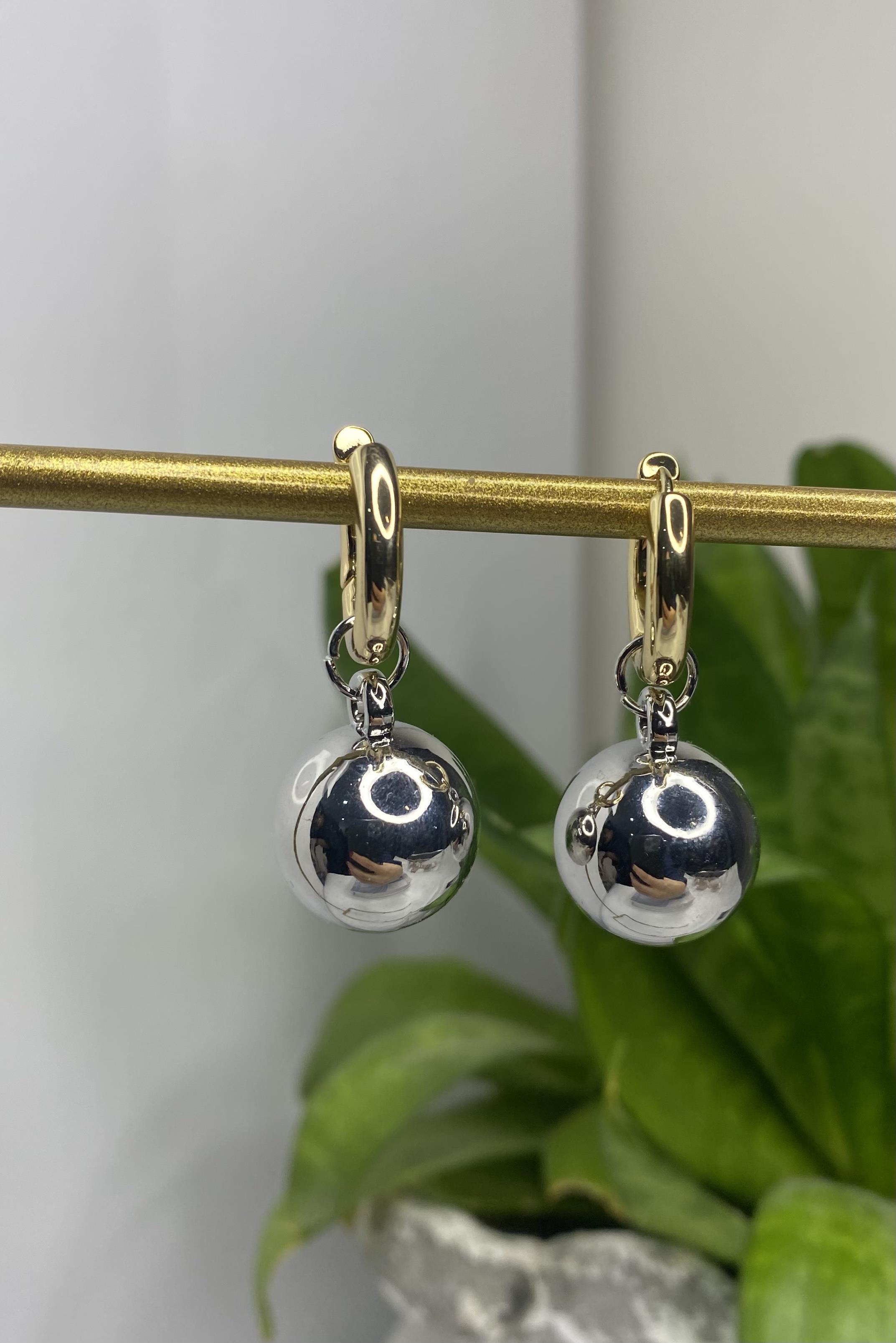 TOP UÇLU HALKA KÜPE