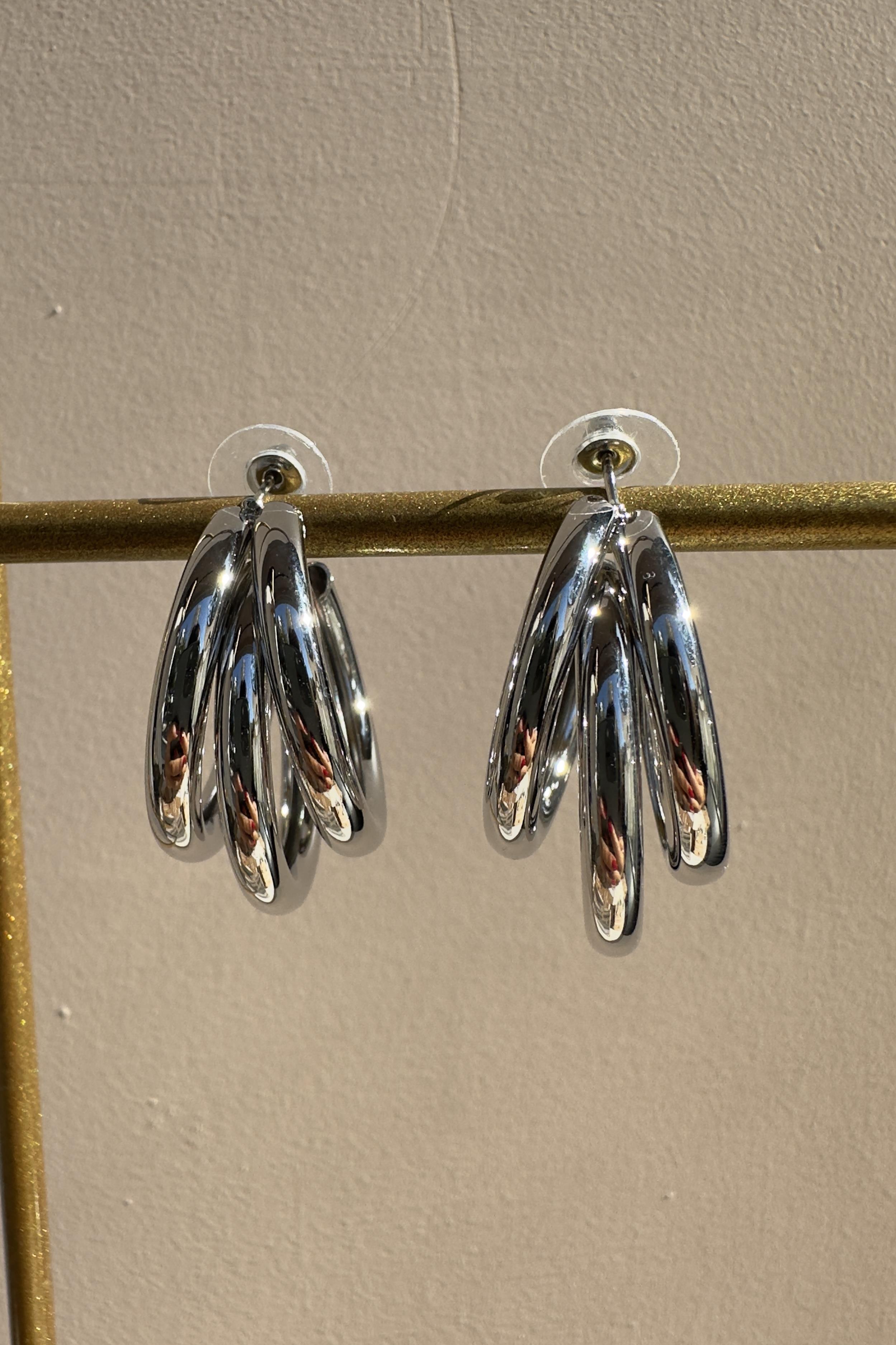 ÜÇ SIRA BORU HALKA KÜPE