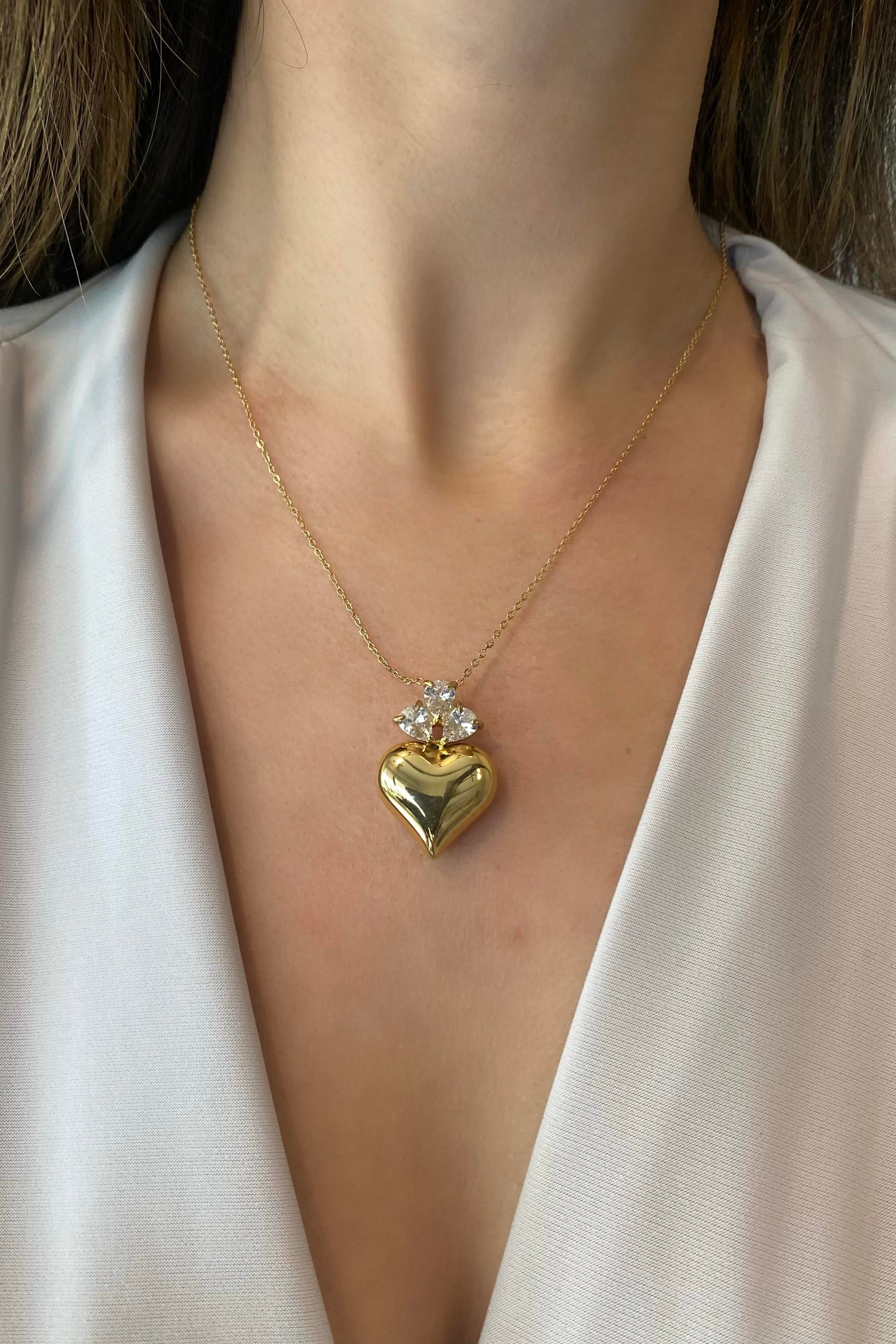 ÜÇ TAŞLI BOYUTLU KALP KOLYE