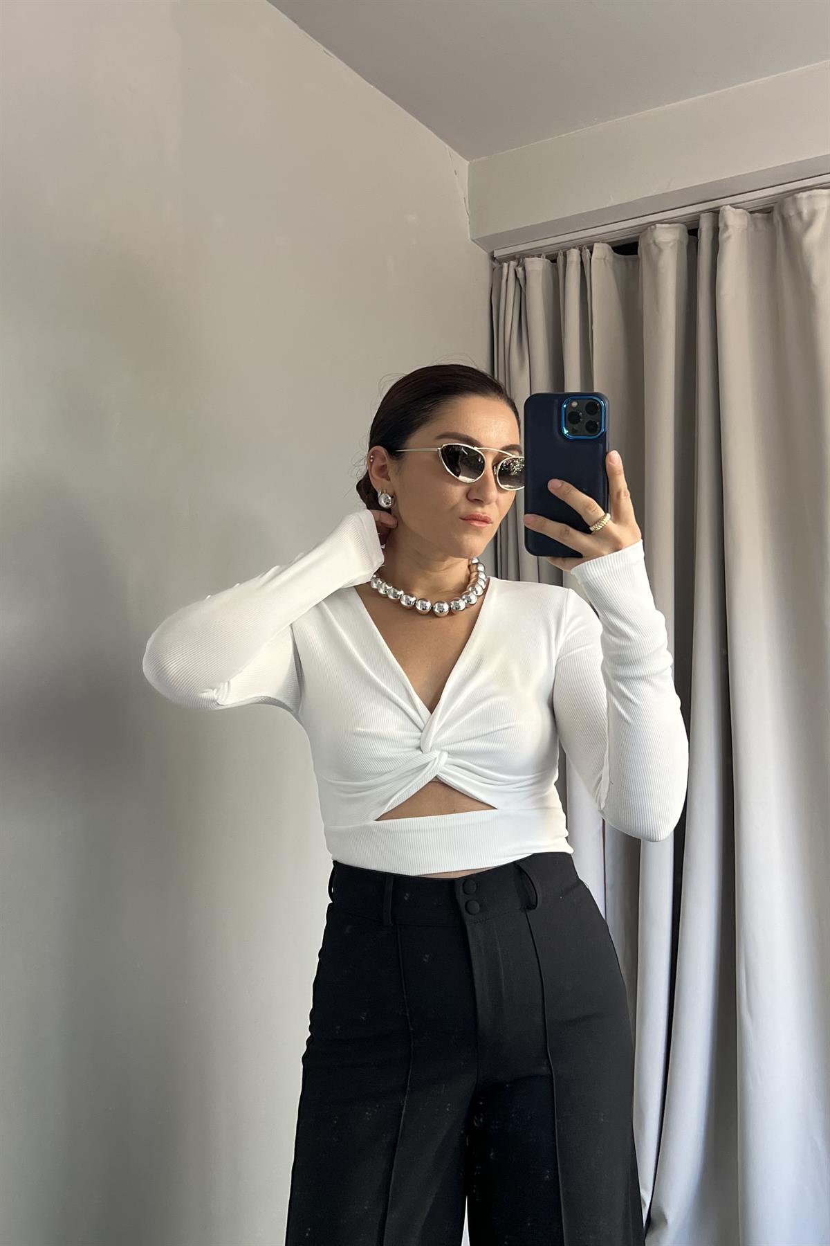 V YAKA DÜĞÜMLÜ UZUN KOL BODY