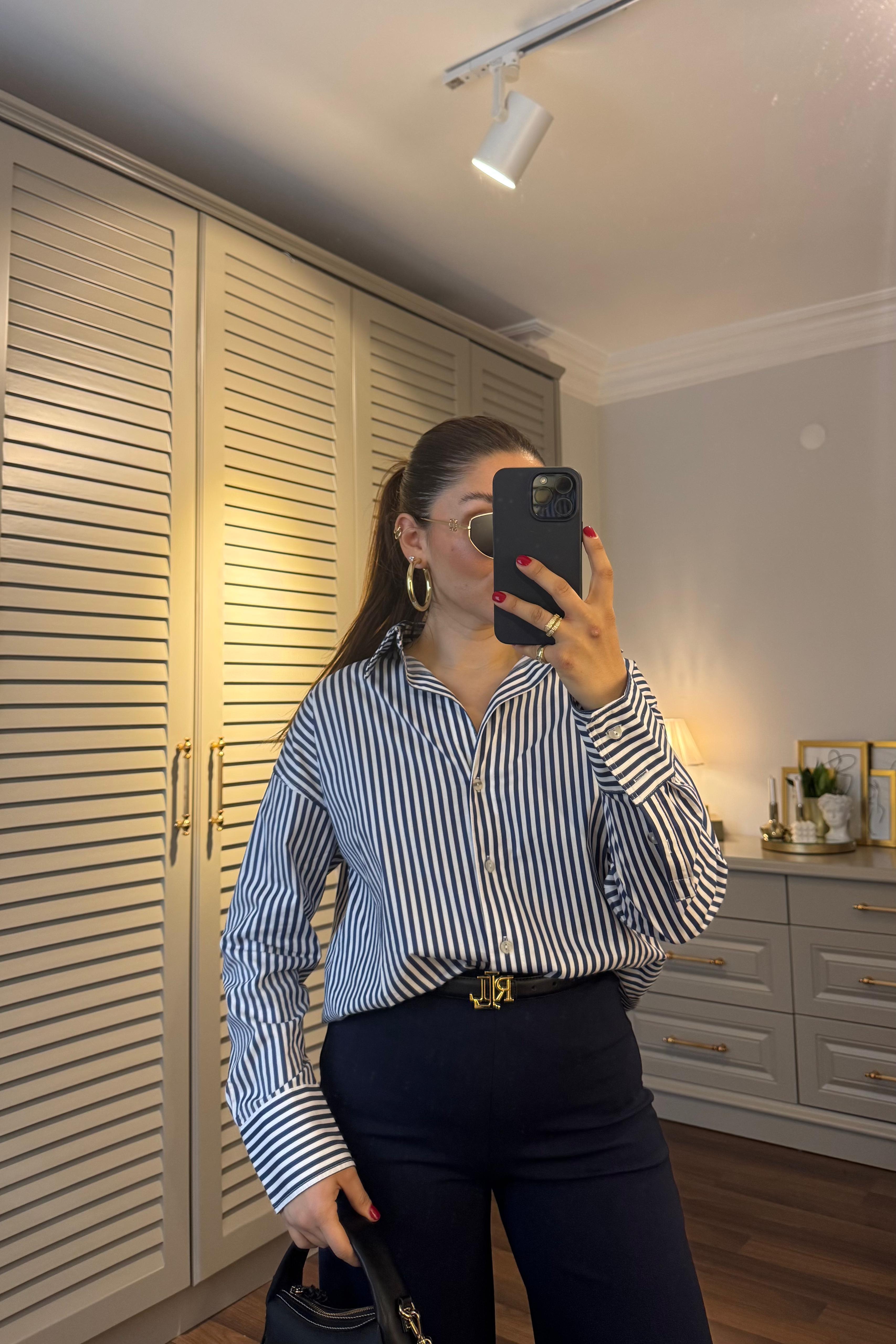 V YAKA OVAL ÇİZGİLİ GÖMLEK/16015