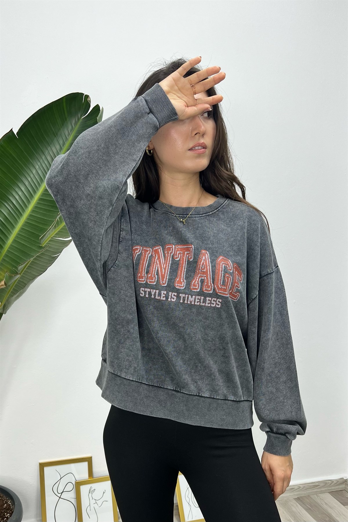 VINTAGE BASKILI UZUN KOL SWEATSHIRT