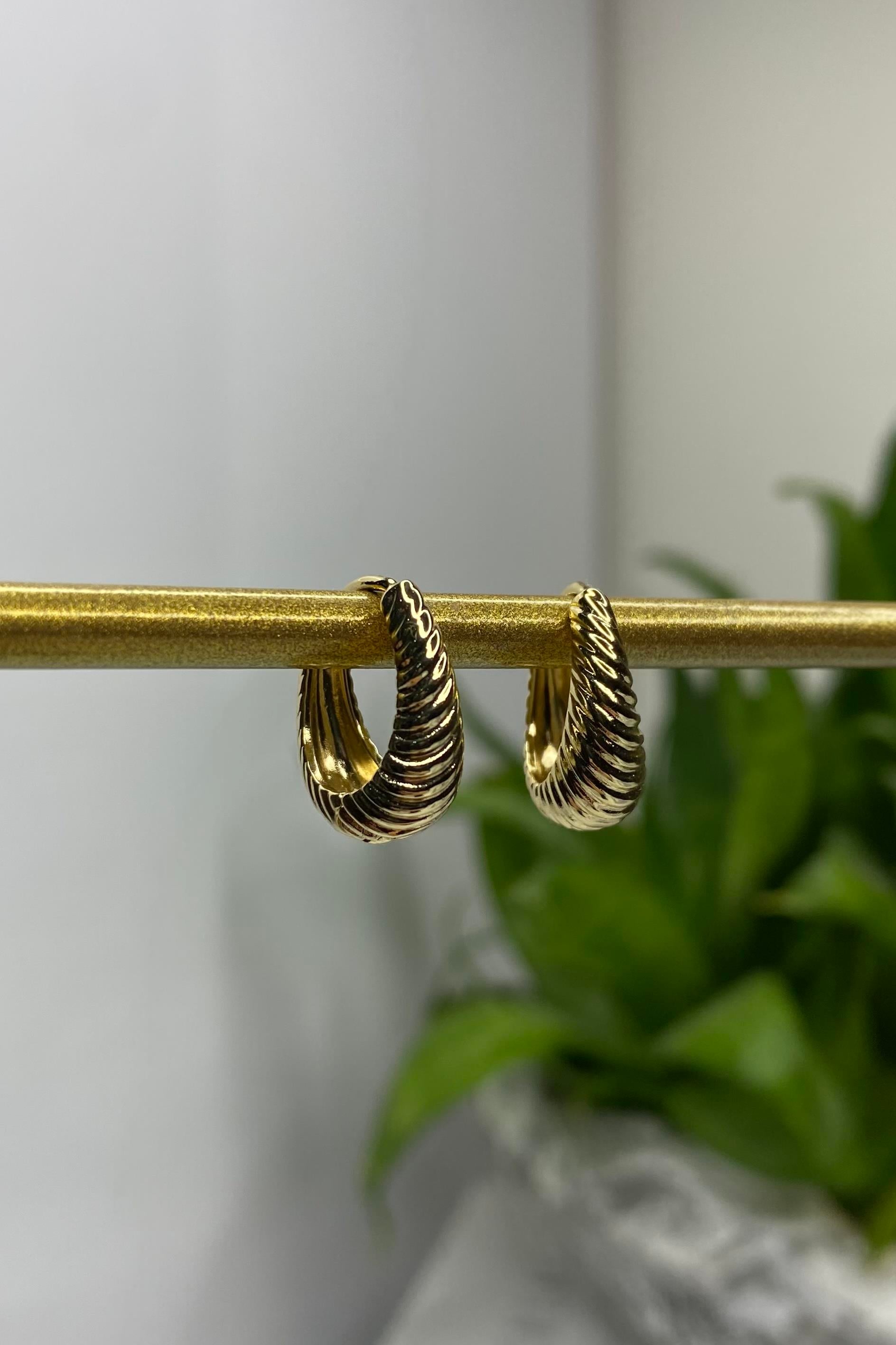 VINTAGE SARMAL U KÜPE