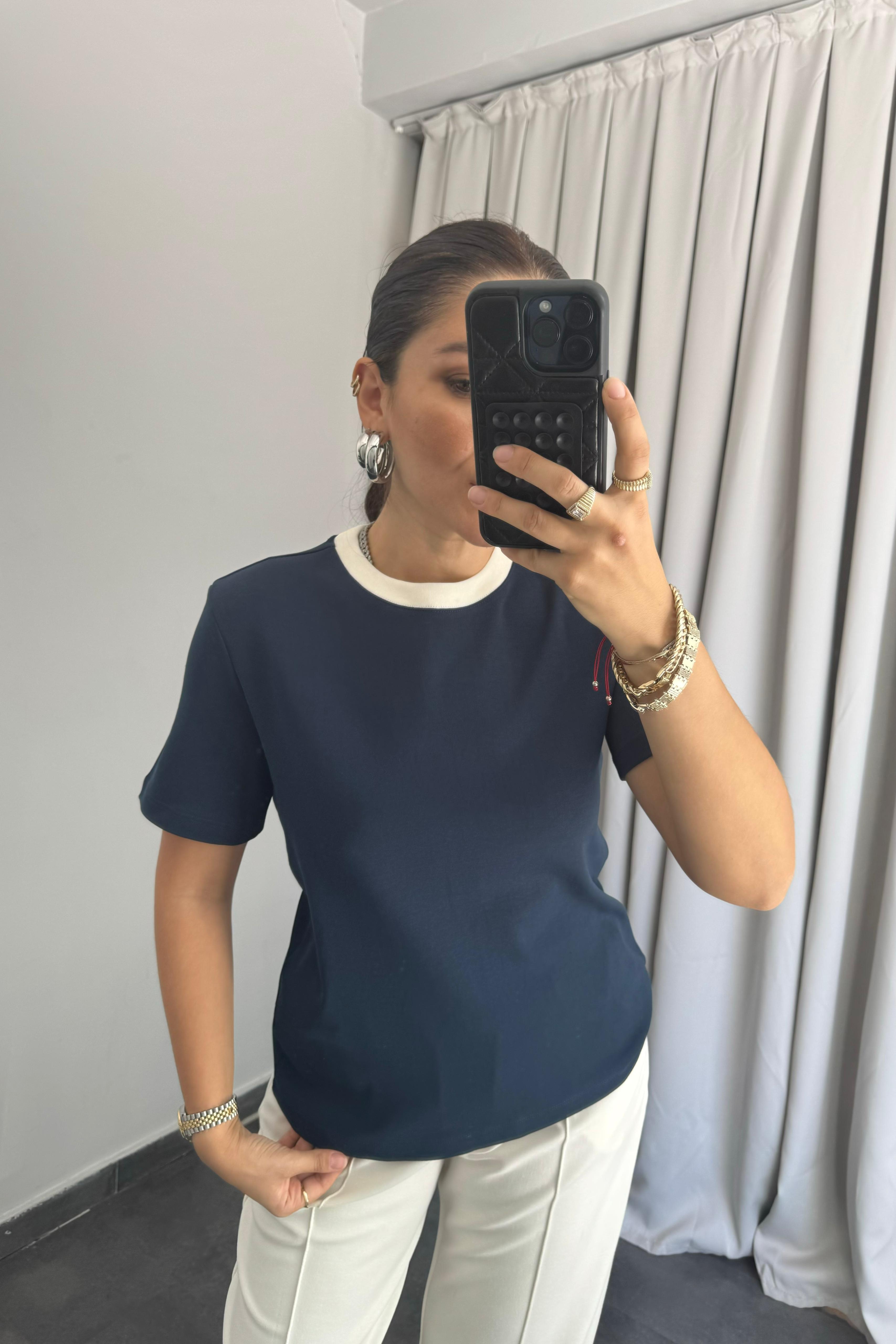 YAKASI BEYAZ ŞERİT COS BASIC T-SHIRT