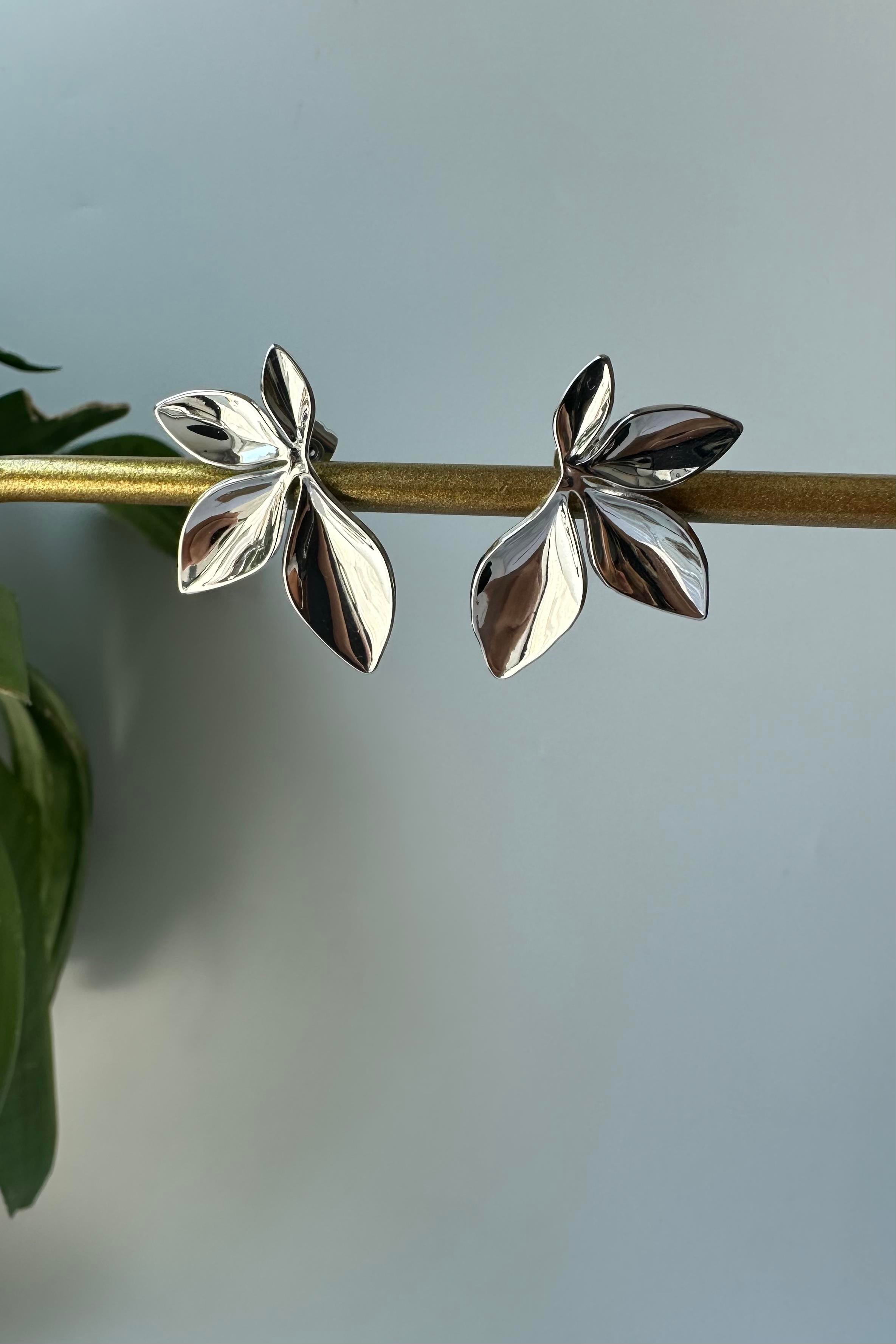 YAPRAK ÇİVİ KÜPE