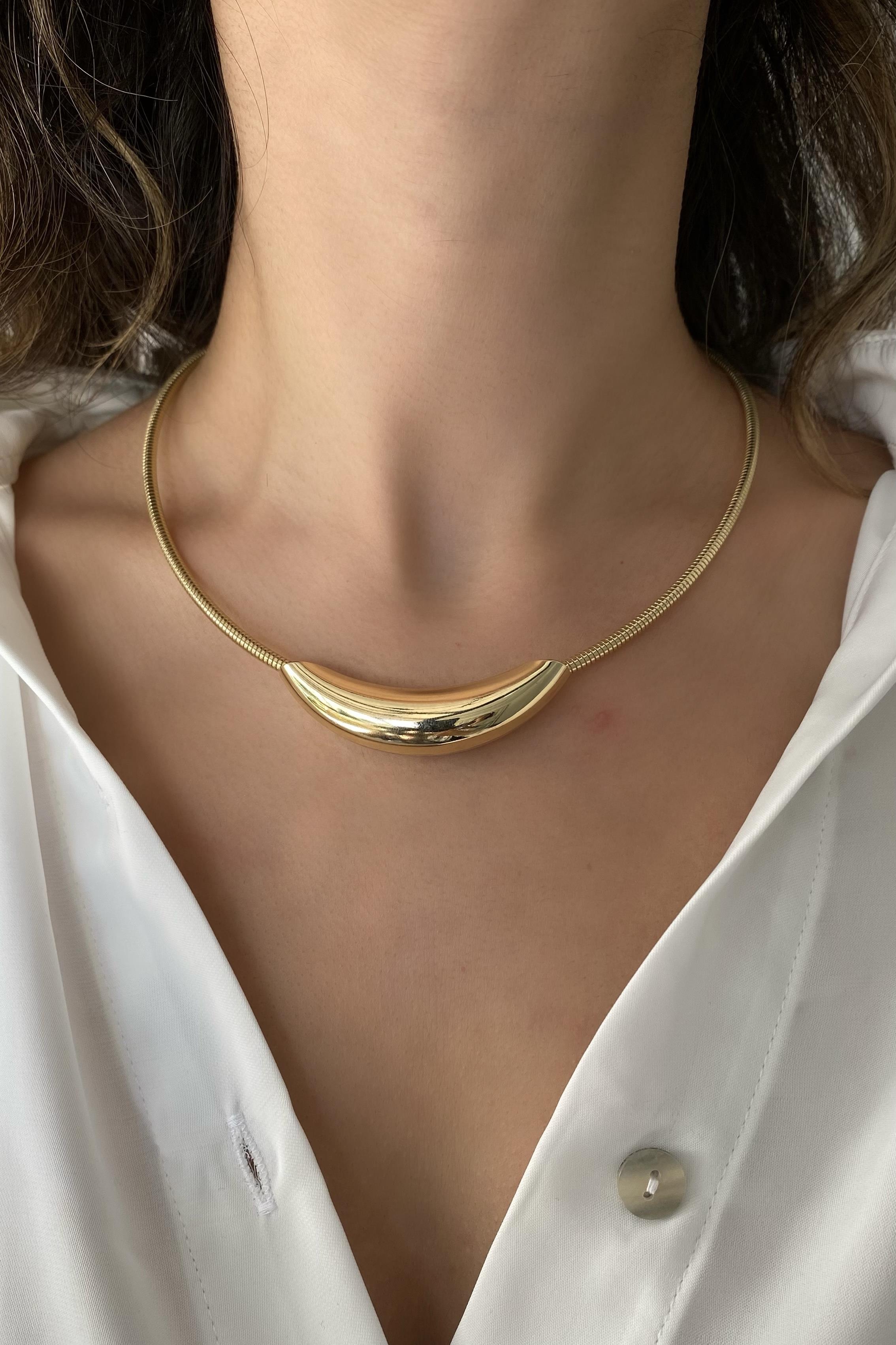 YARIM AY MIKNATIS KAPAMA KOLYE