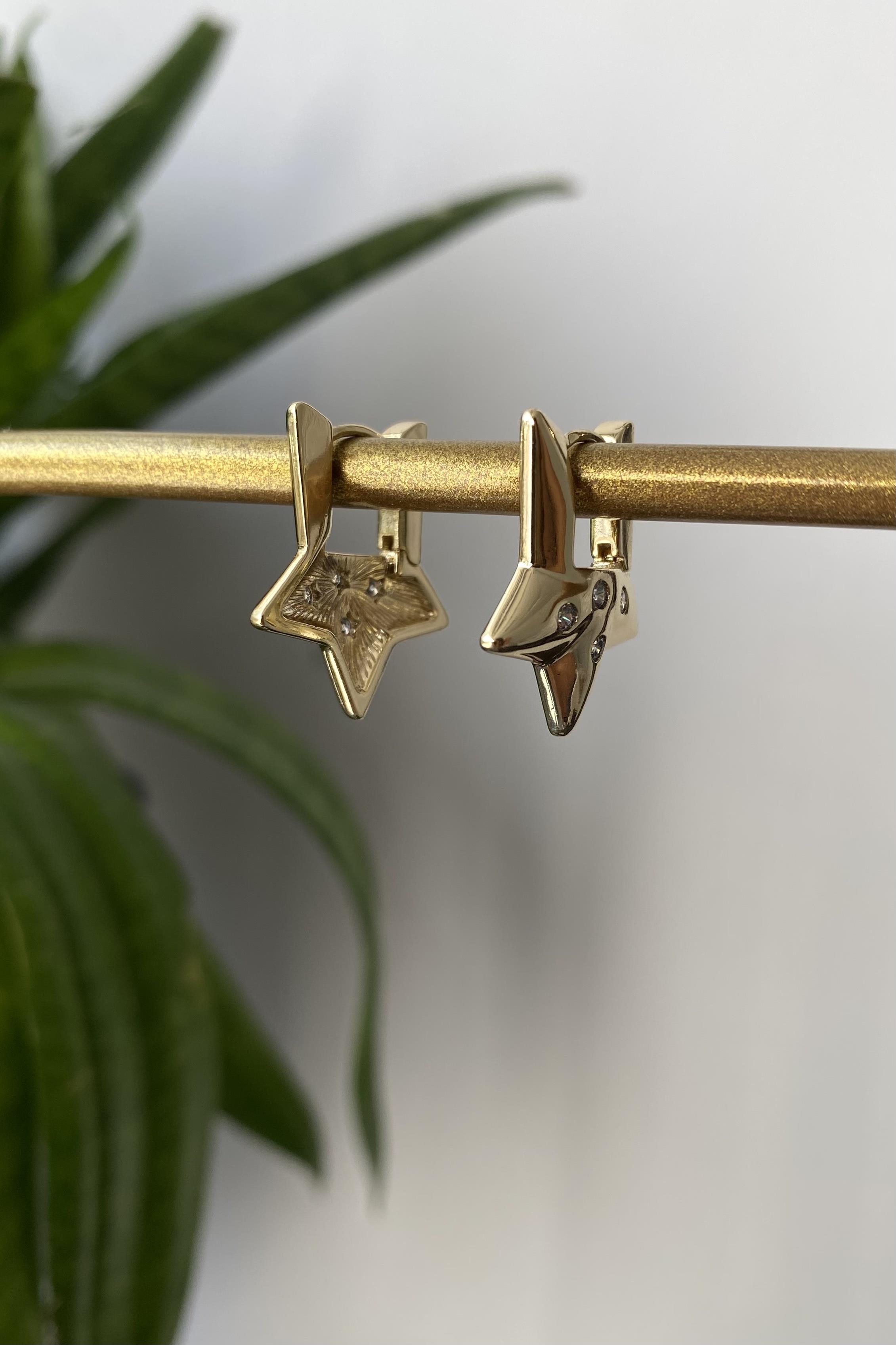 YARIM YILDIZ HALKA KÜPE