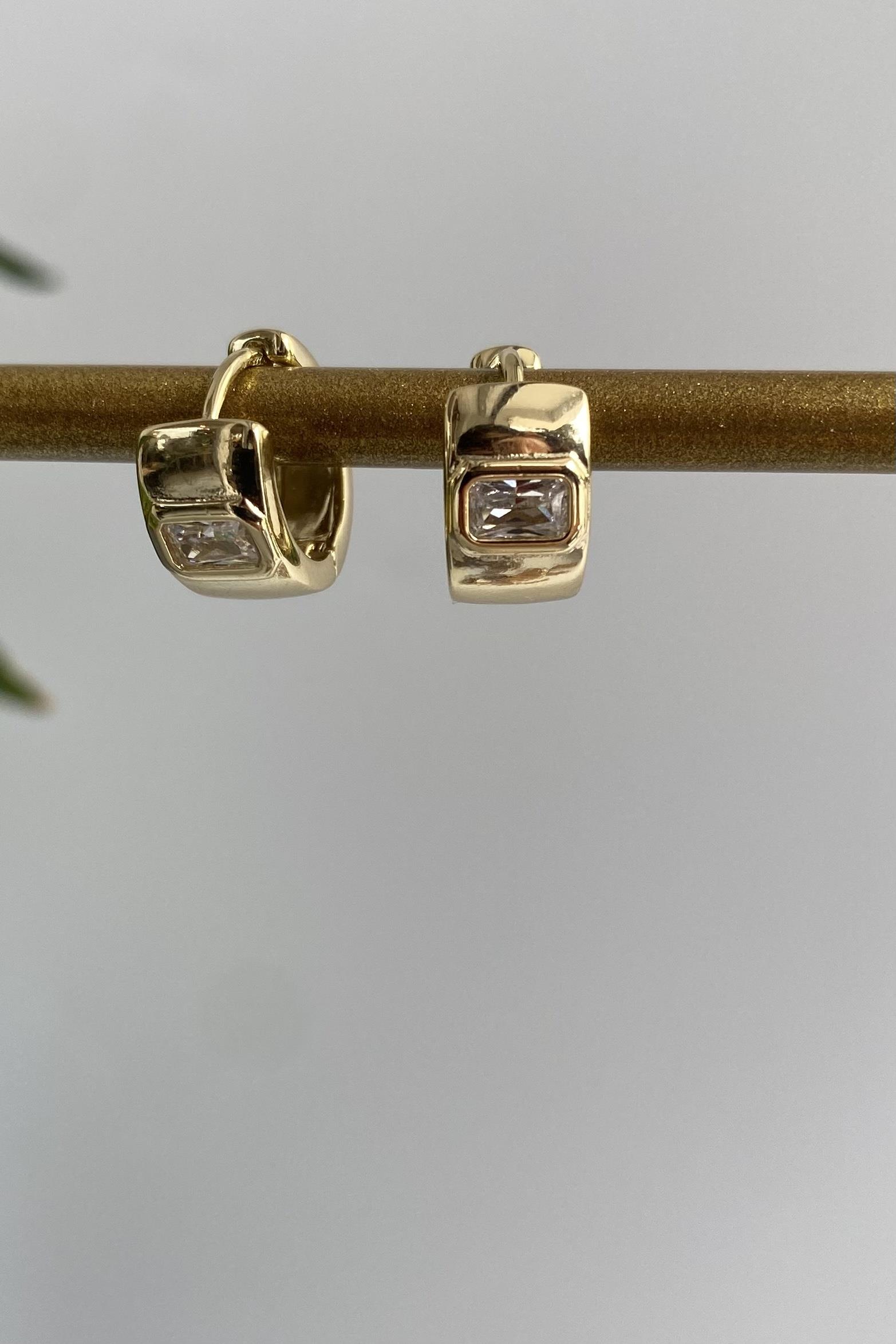 YASSI TAŞLI HALKA KÜPE 1cm