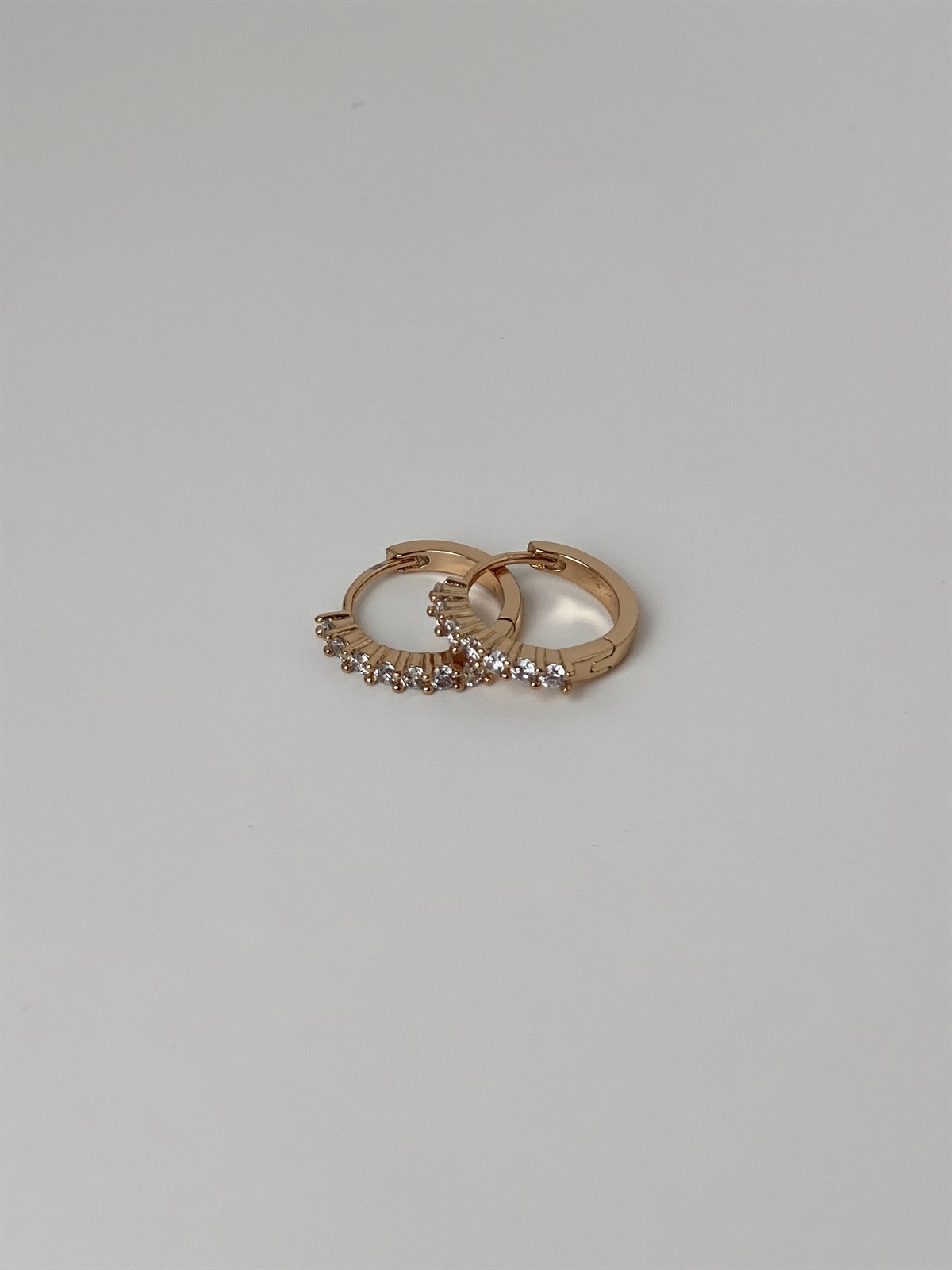 YEDİ TAŞLI ZİRKON HALKA KÜPE