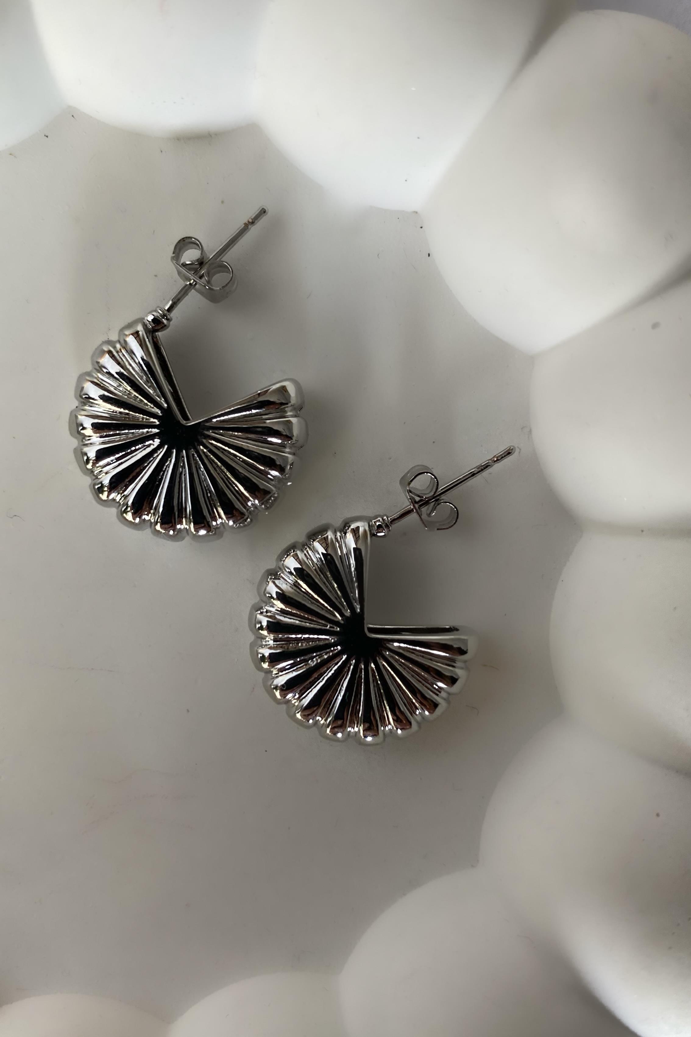 YELPAZE MODEL TIRTIKLI KÜPE