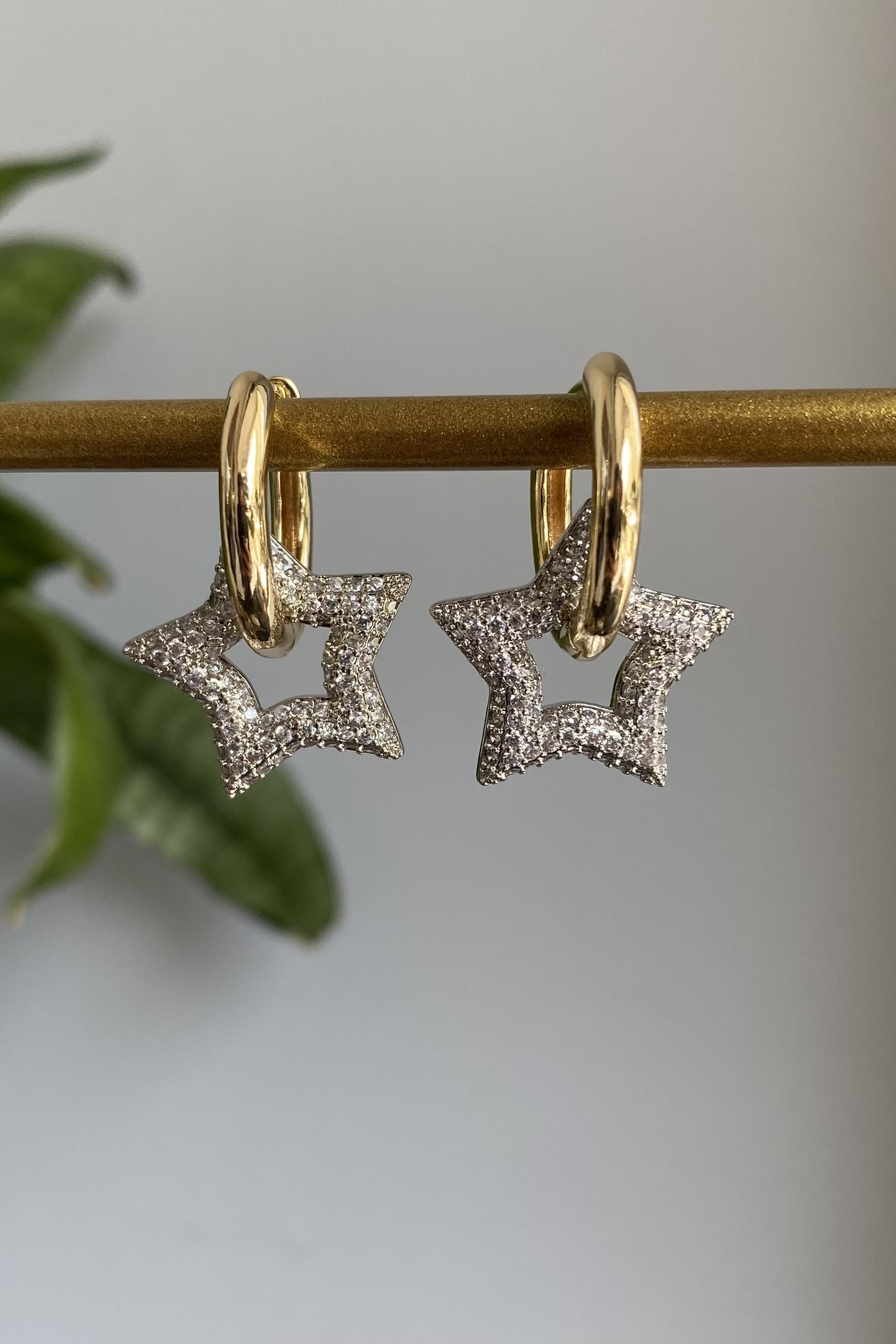 YILDIZ TAŞ GEÇMELİ BORU HALKA KÜPE