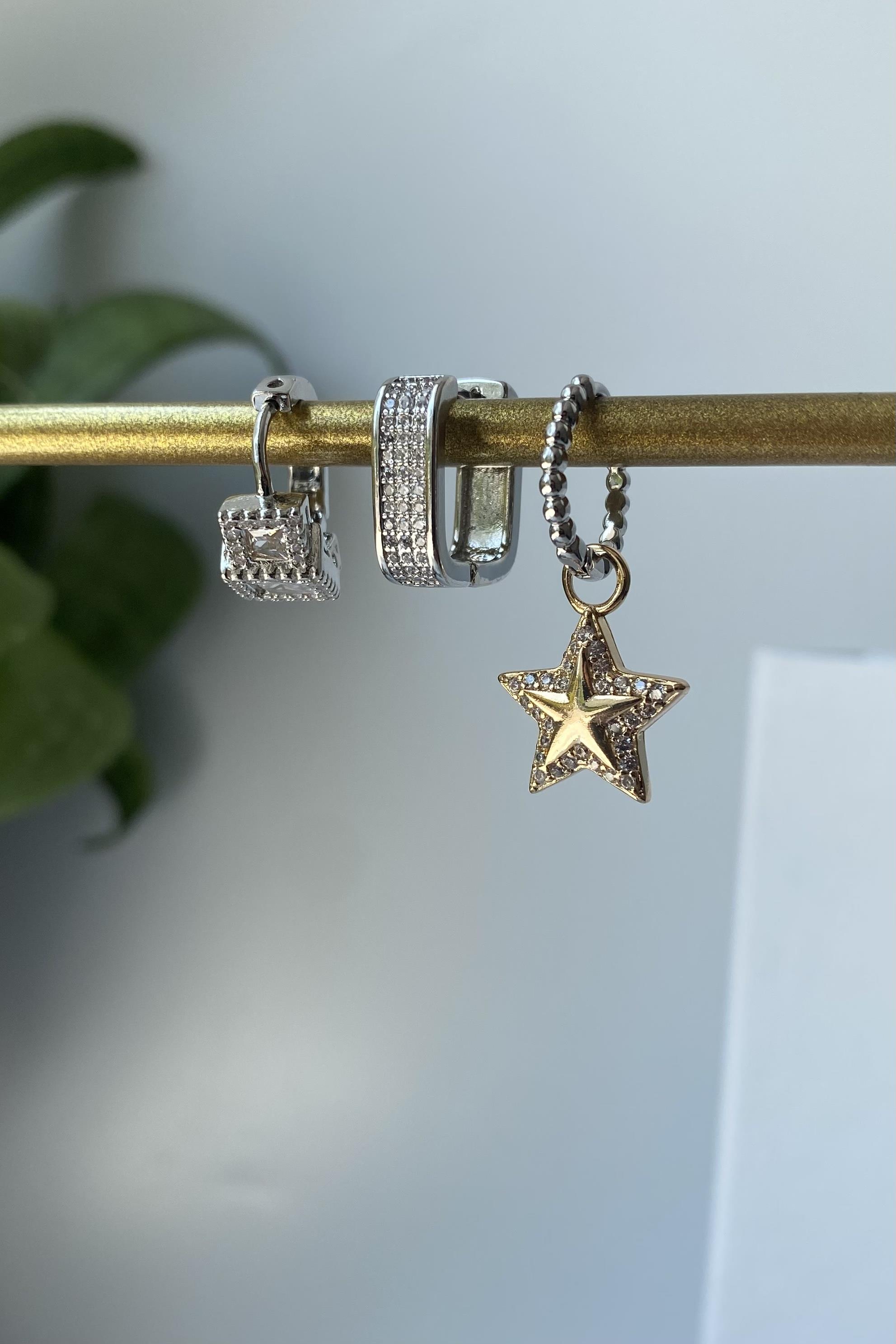 YILDIZ UÇLU KOMBİN KÜPE