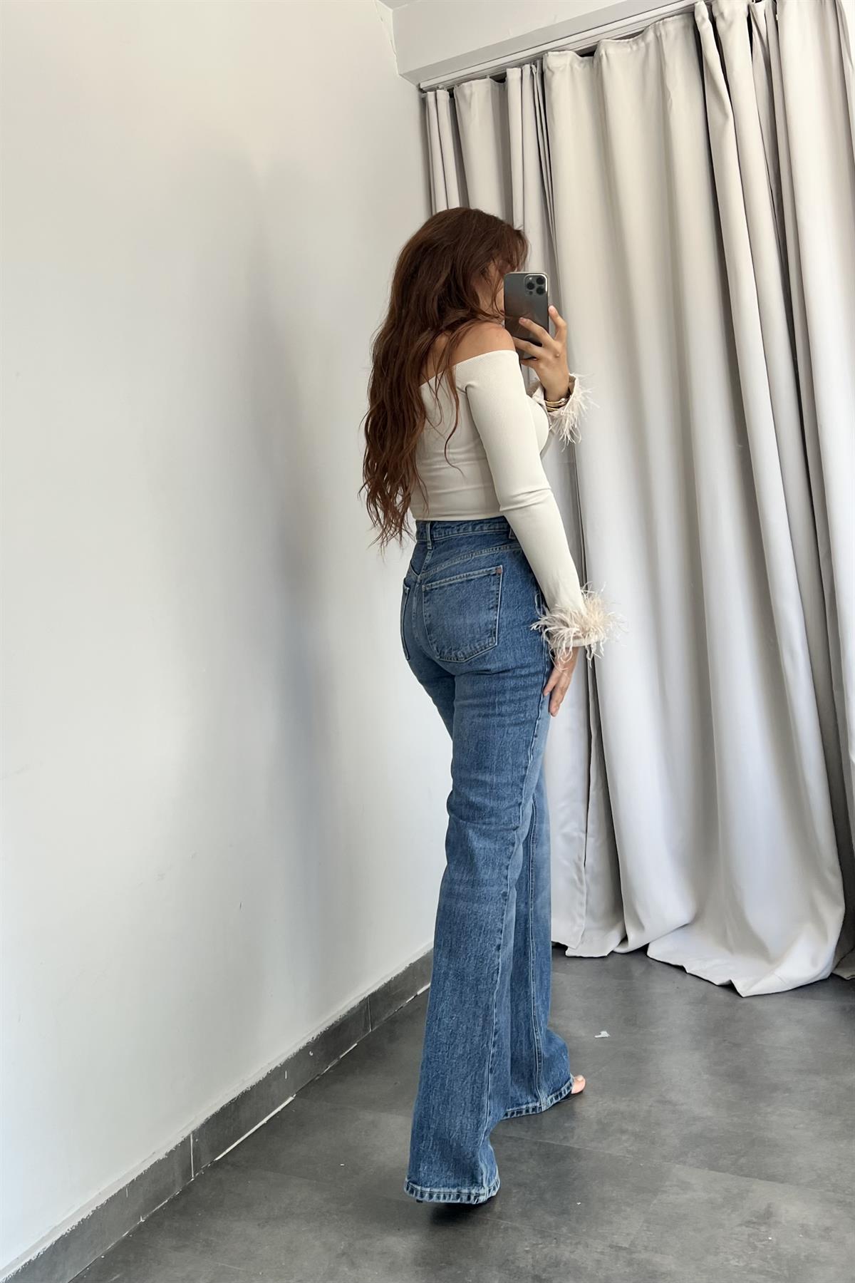 YÜKSEK BEL DÜĞMELİ İSPANYOL JEAN