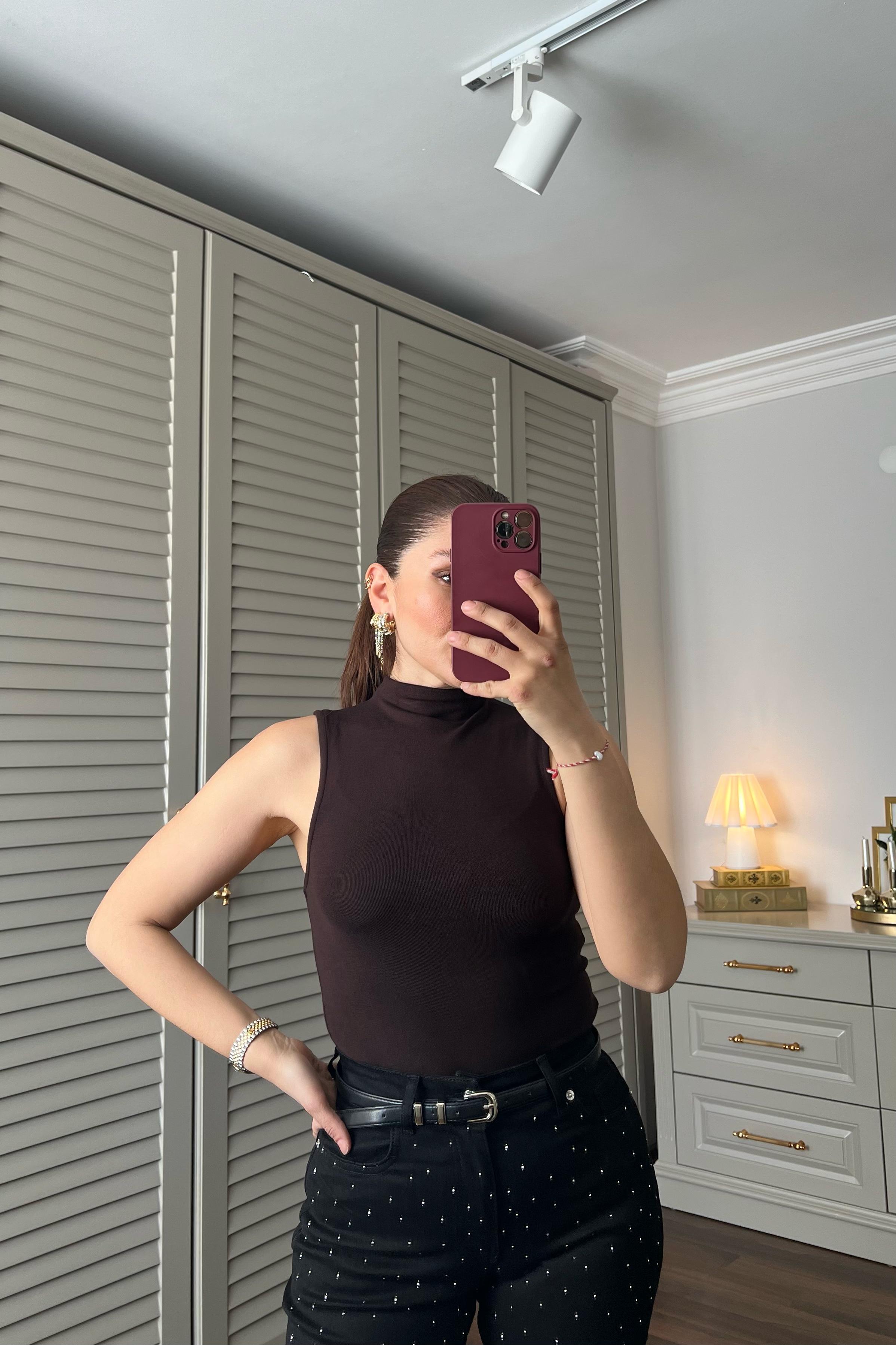 YUMUŞAK DOKULU KOLSUZ BODY/0580