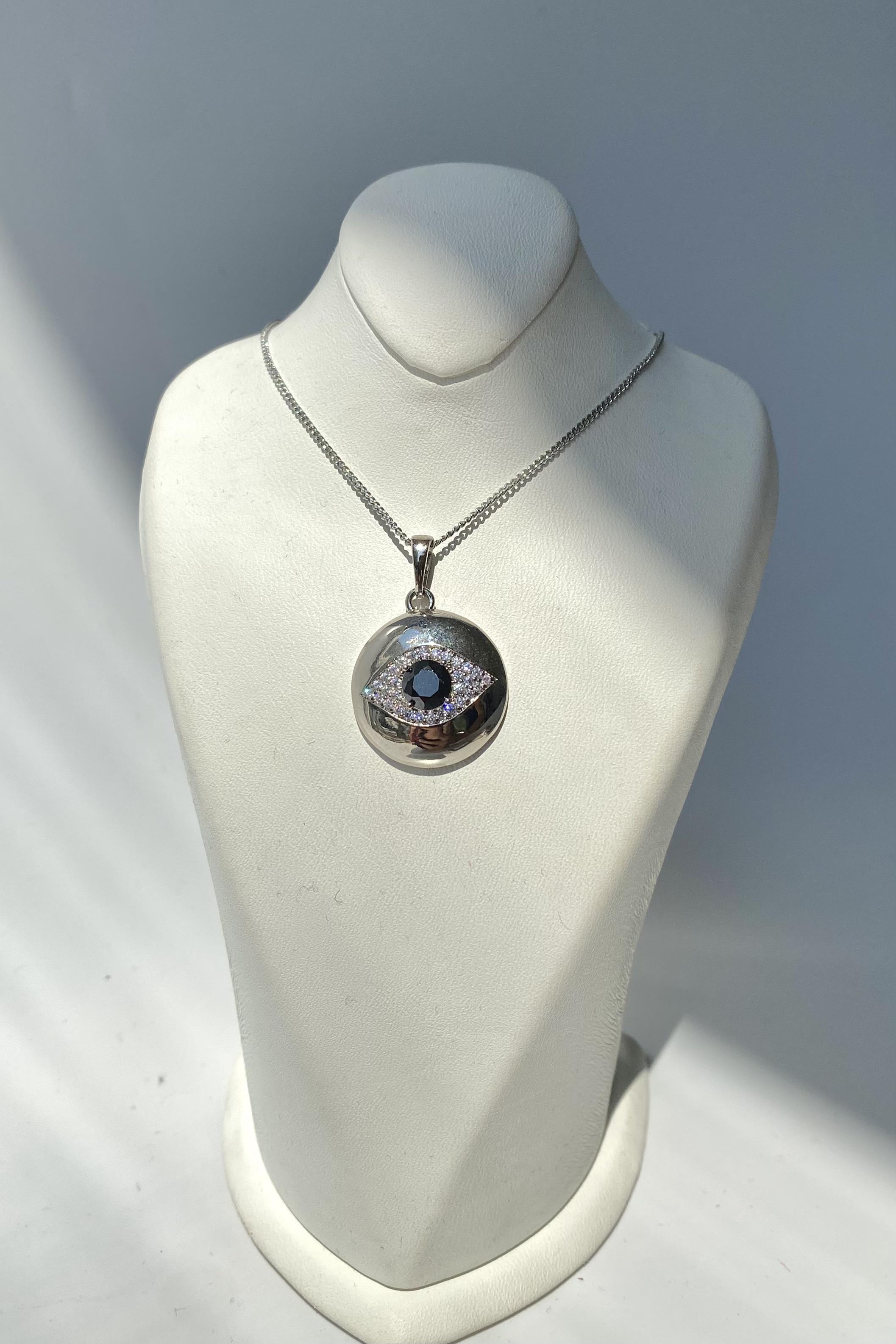 YUVARLAK SİYAH TAŞLI GÖZ KOLYE