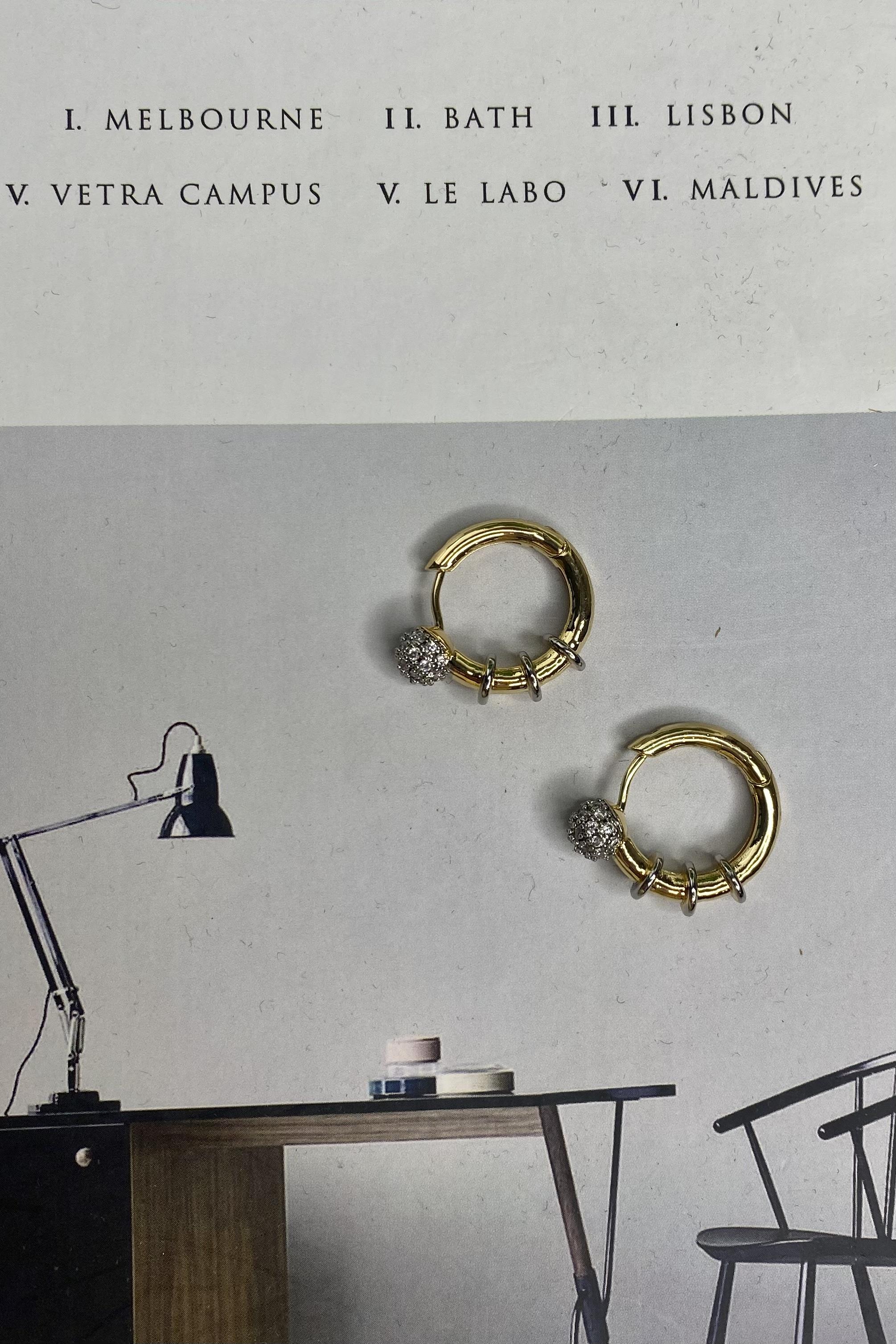 YUVARLAK TAŞLI HALKA KÜPE 2 CM