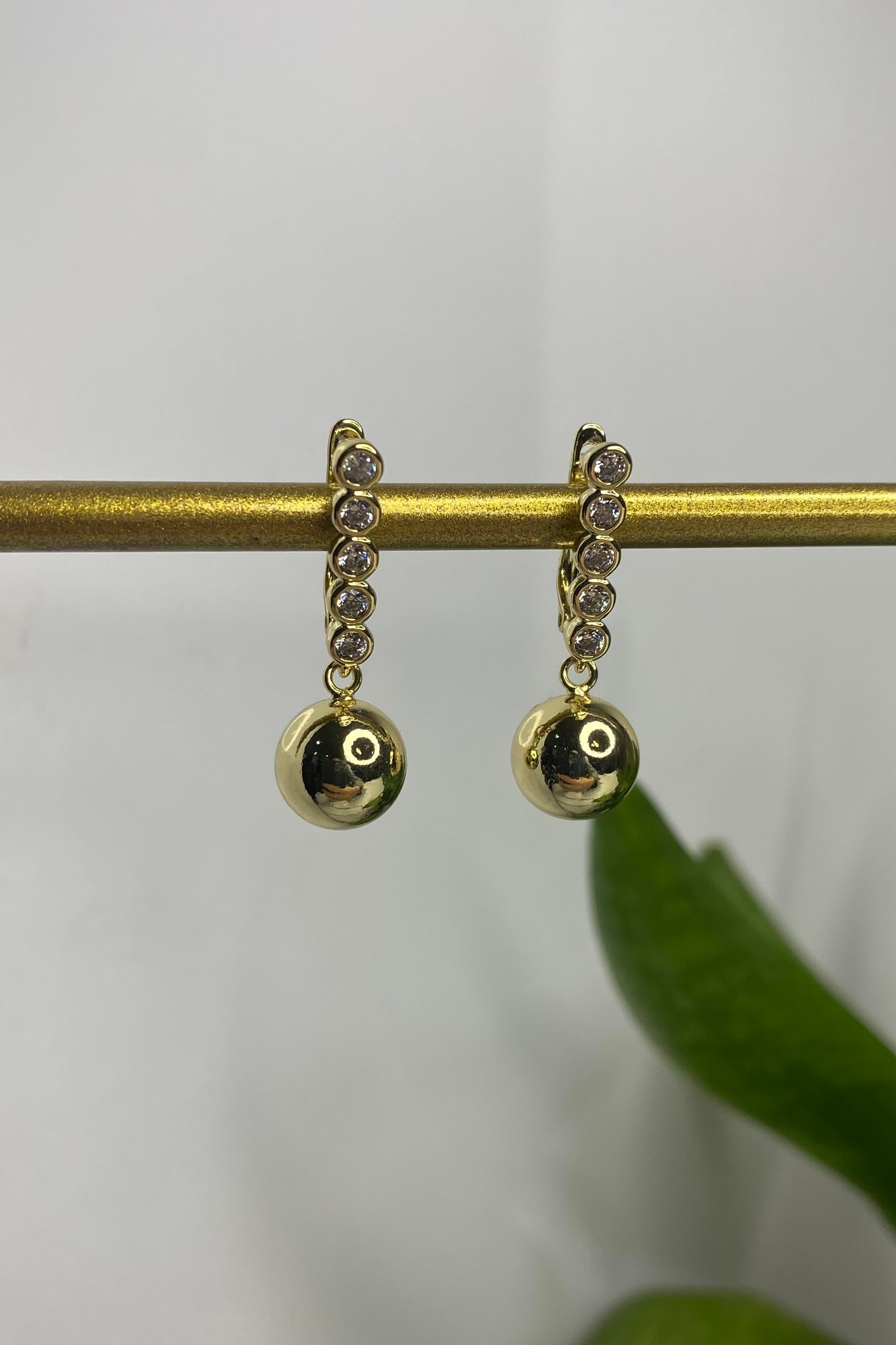 YUVARLAK TAŞLI TOPÇUKLU KÜPE