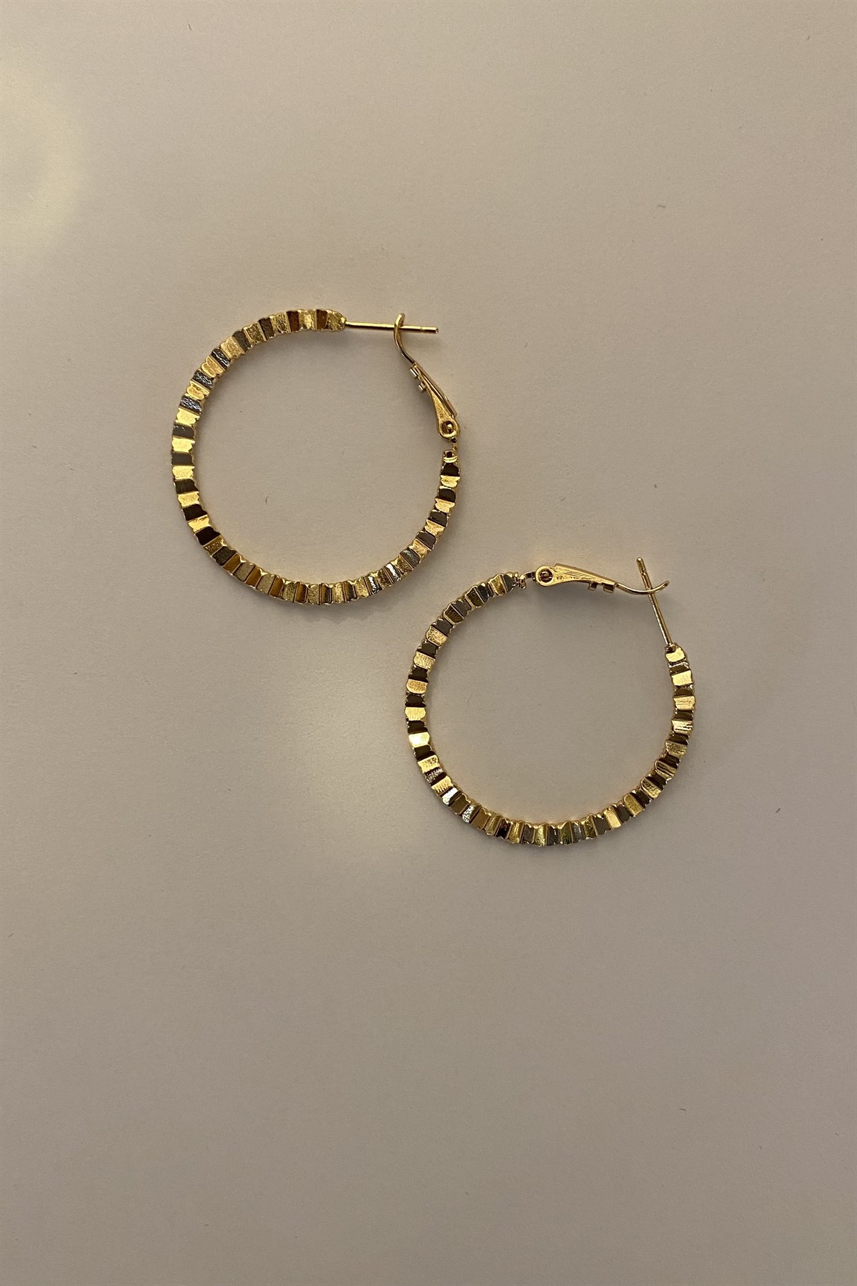 ZİGZAGLI HALKA KÜPE 3.4cm