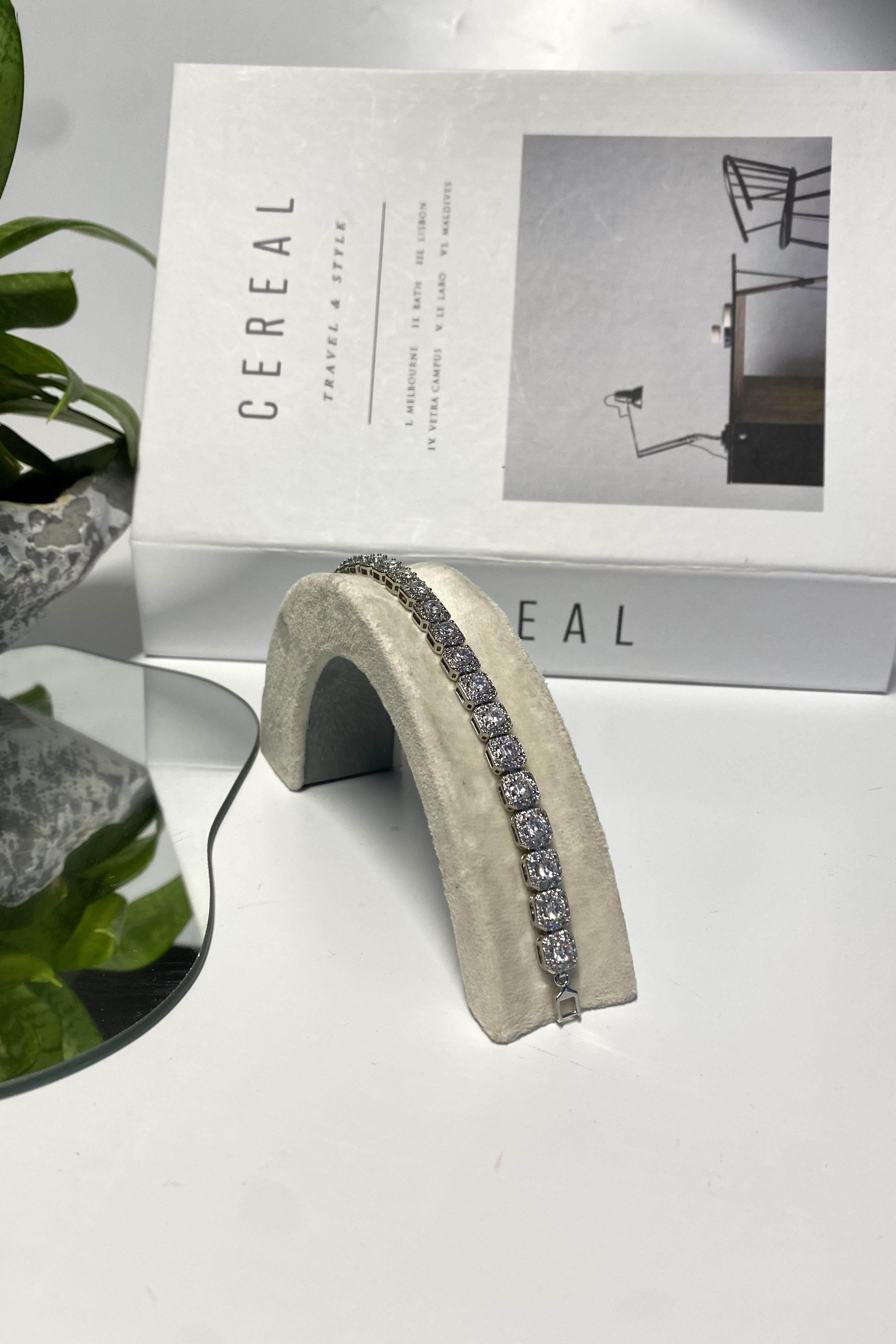 ZİRKON KARE TAŞLI BİLEZİK