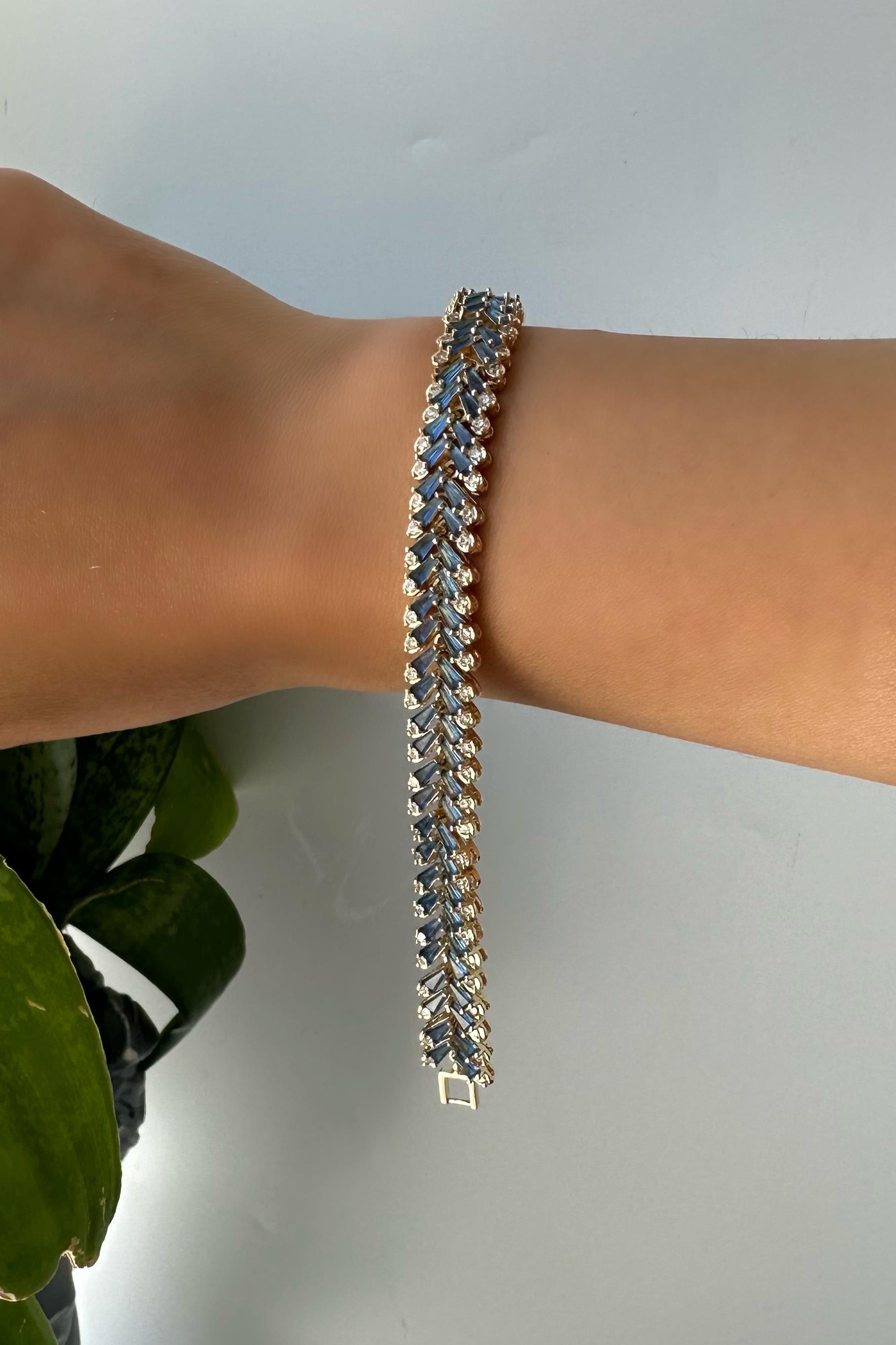 ZİRKON TAŞLI BİLEZİK 700