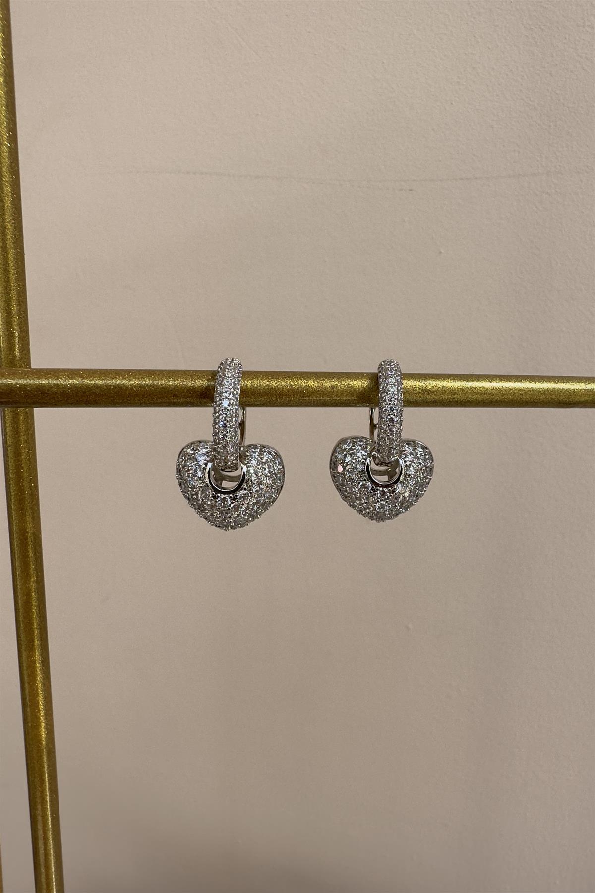 ZİRKON TAŞLI BOMBELİ KALPLİ KÜPE