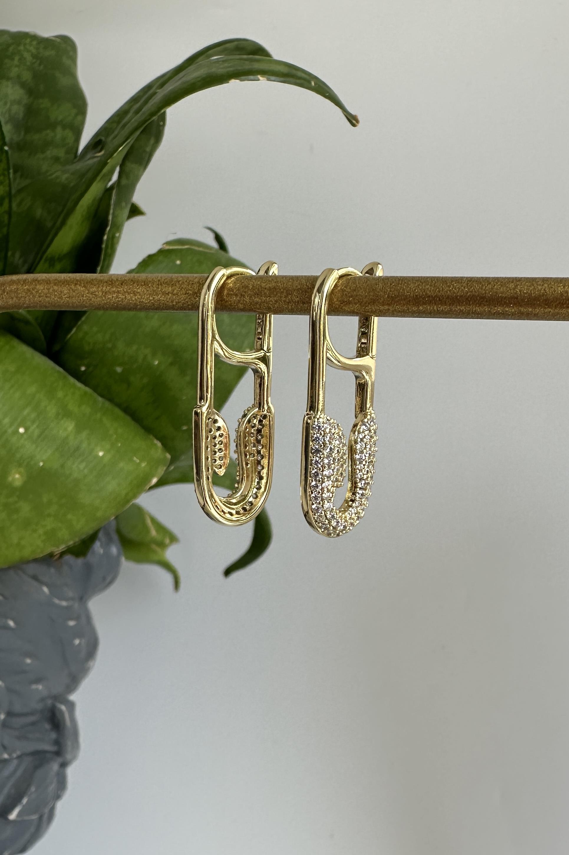 ZİRKON TAŞLI BÜYÜK ÇENGELLİ KÜPE