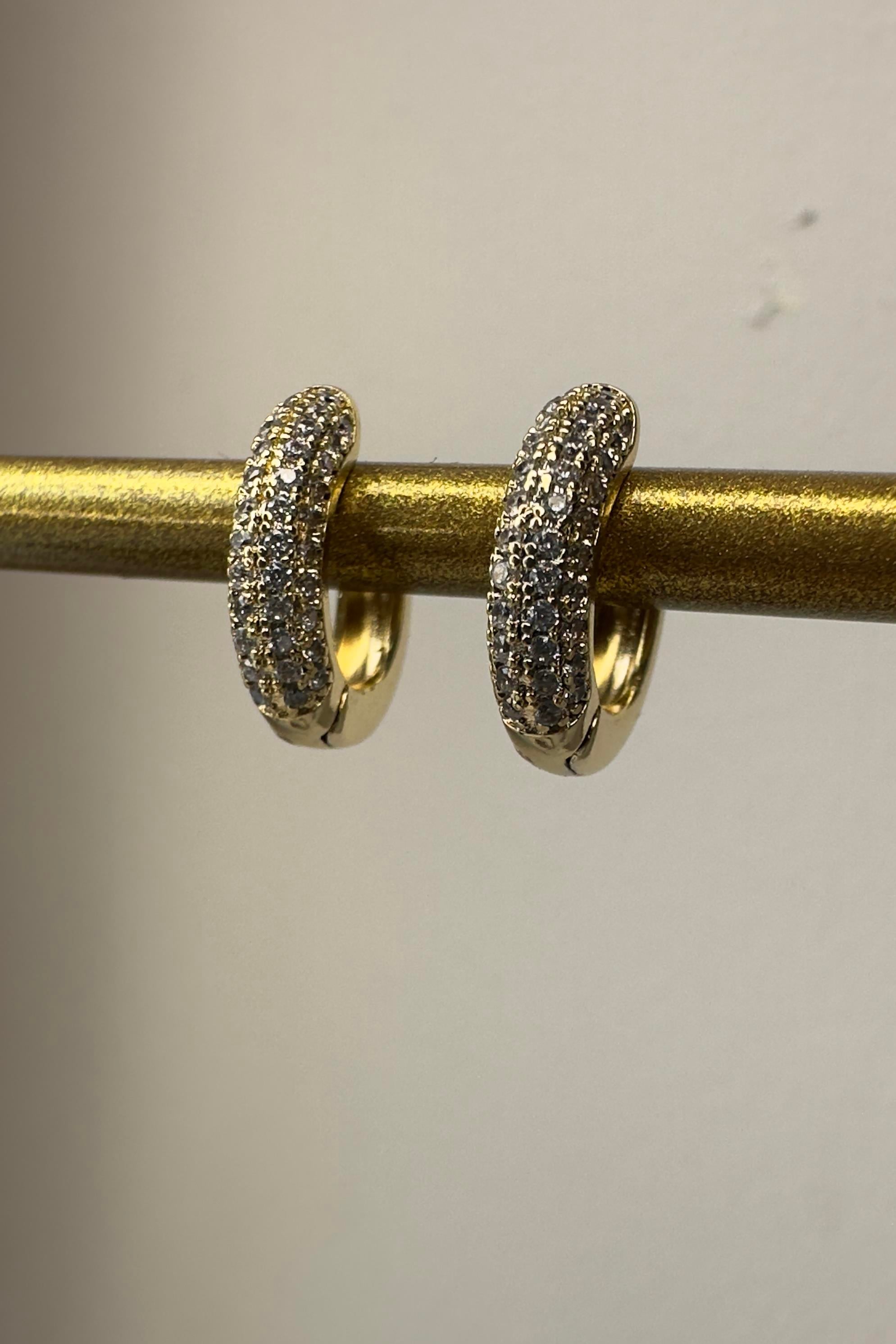 ZİRKON TAŞLI HAKA KÜPE 1CM