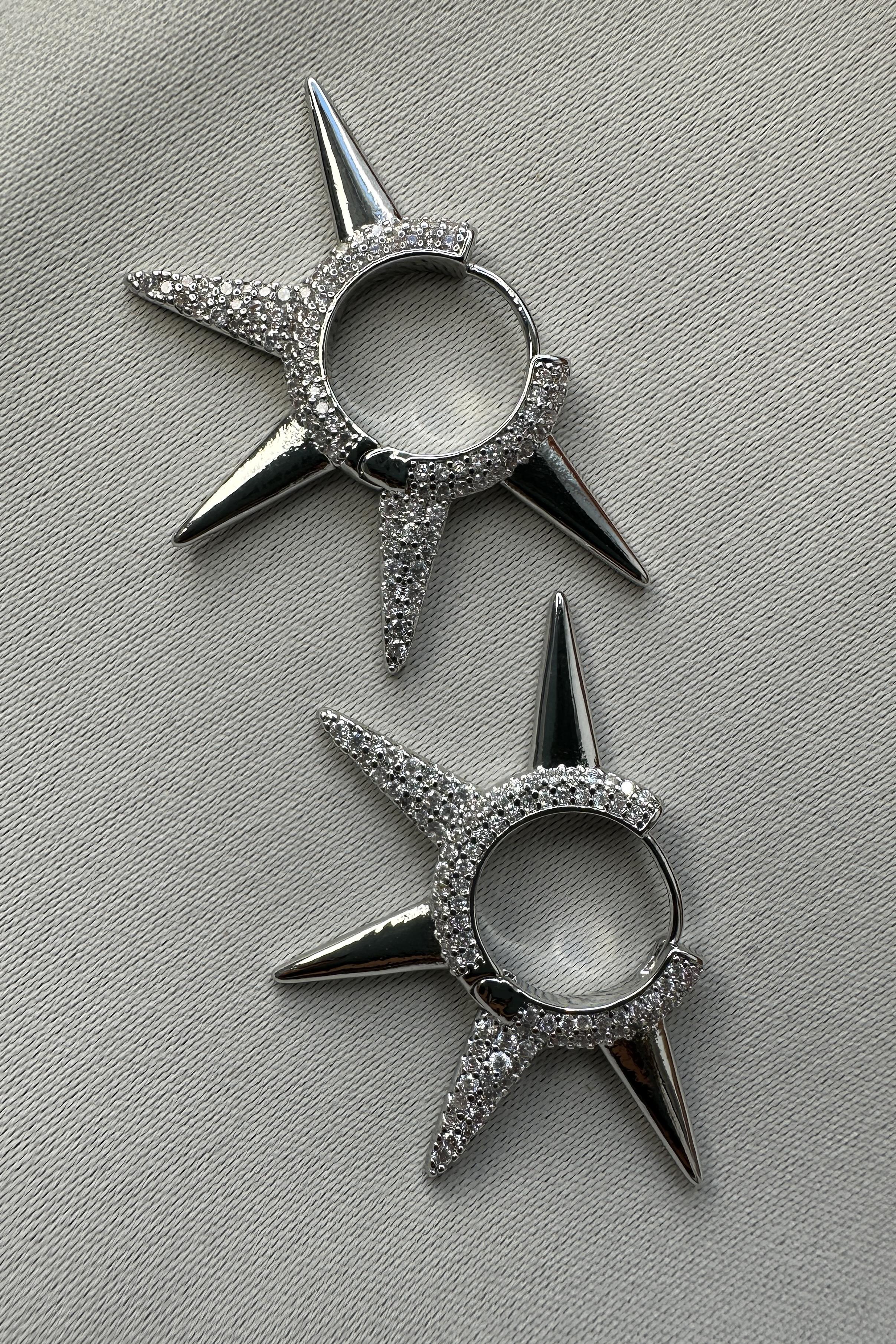 ZİRKON TAŞLI MIZRAK KÜPE