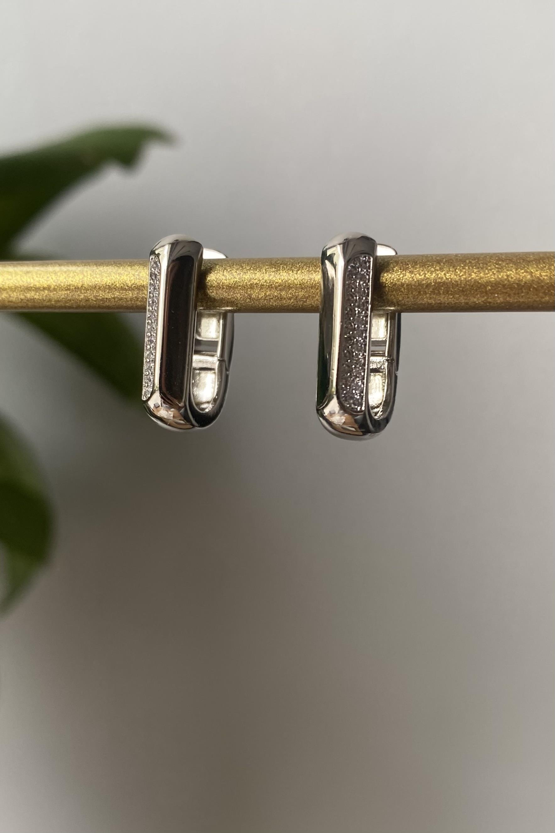 ZİRKON TAŞLI PRİZMA KÜPE